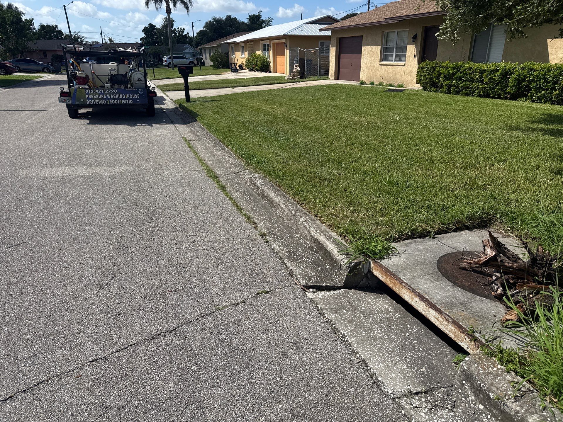 Concrete Driveway & Paver Cleaning – Sylvan Oaks, Palmetto, FL by Sunshine AquaWash