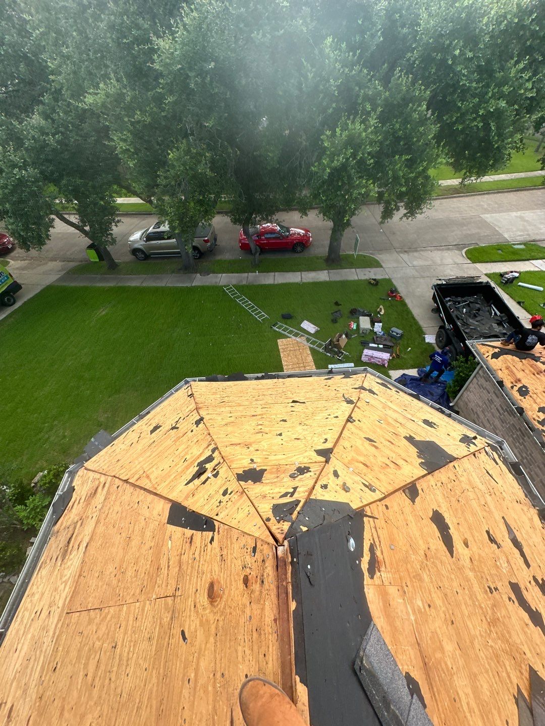 Residential Roofing Installation using Owen's Corning Duration (Lifetime) Shingles by Roof Repair Company