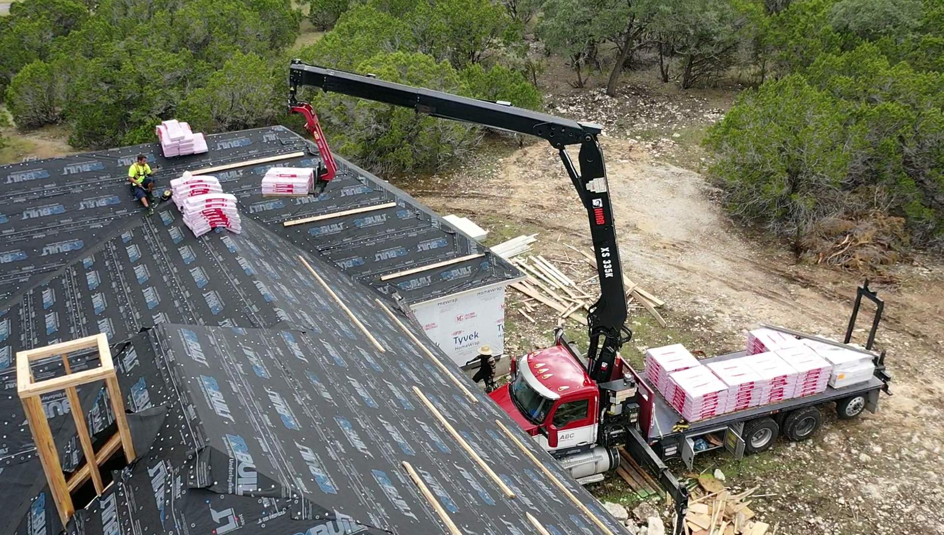 New Home Construction using Owens Corning 30 year Architectural Shingles by Premier Roofing and Contracting