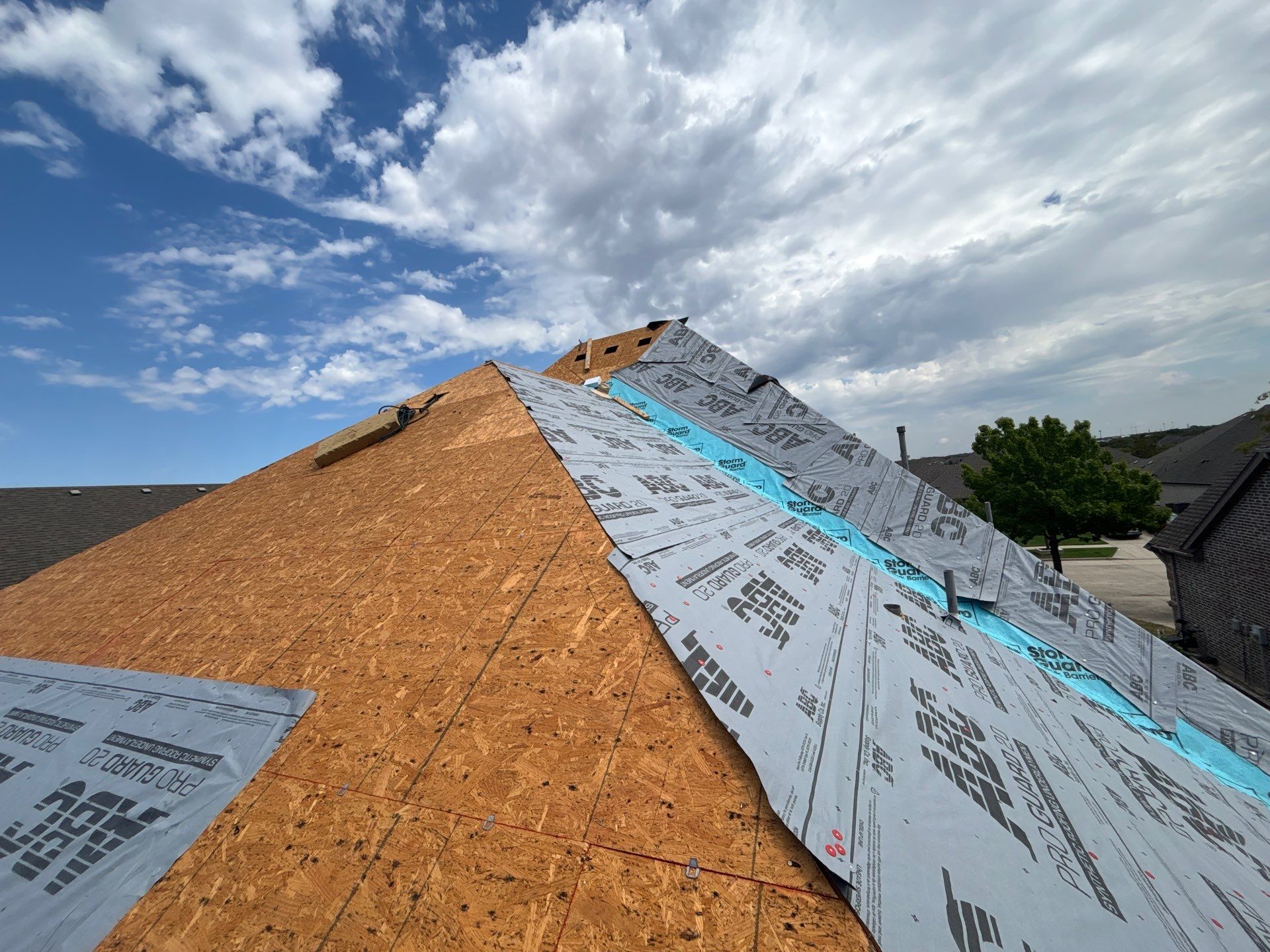 GAF Natural Shadow - Weathered Wood by Elite Roofing LLC