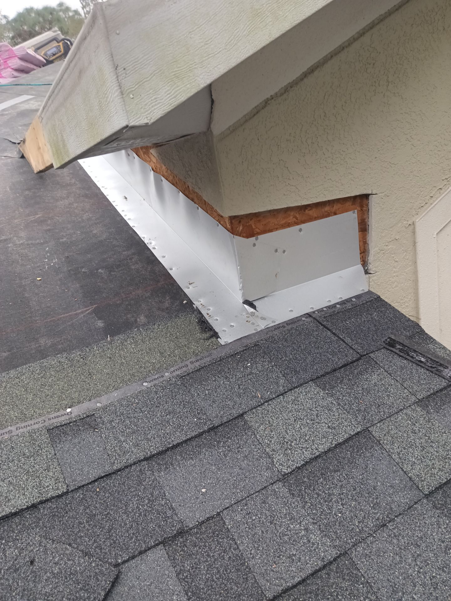Roof Replacement in Lithia, FL by Shingle Masters Roofing