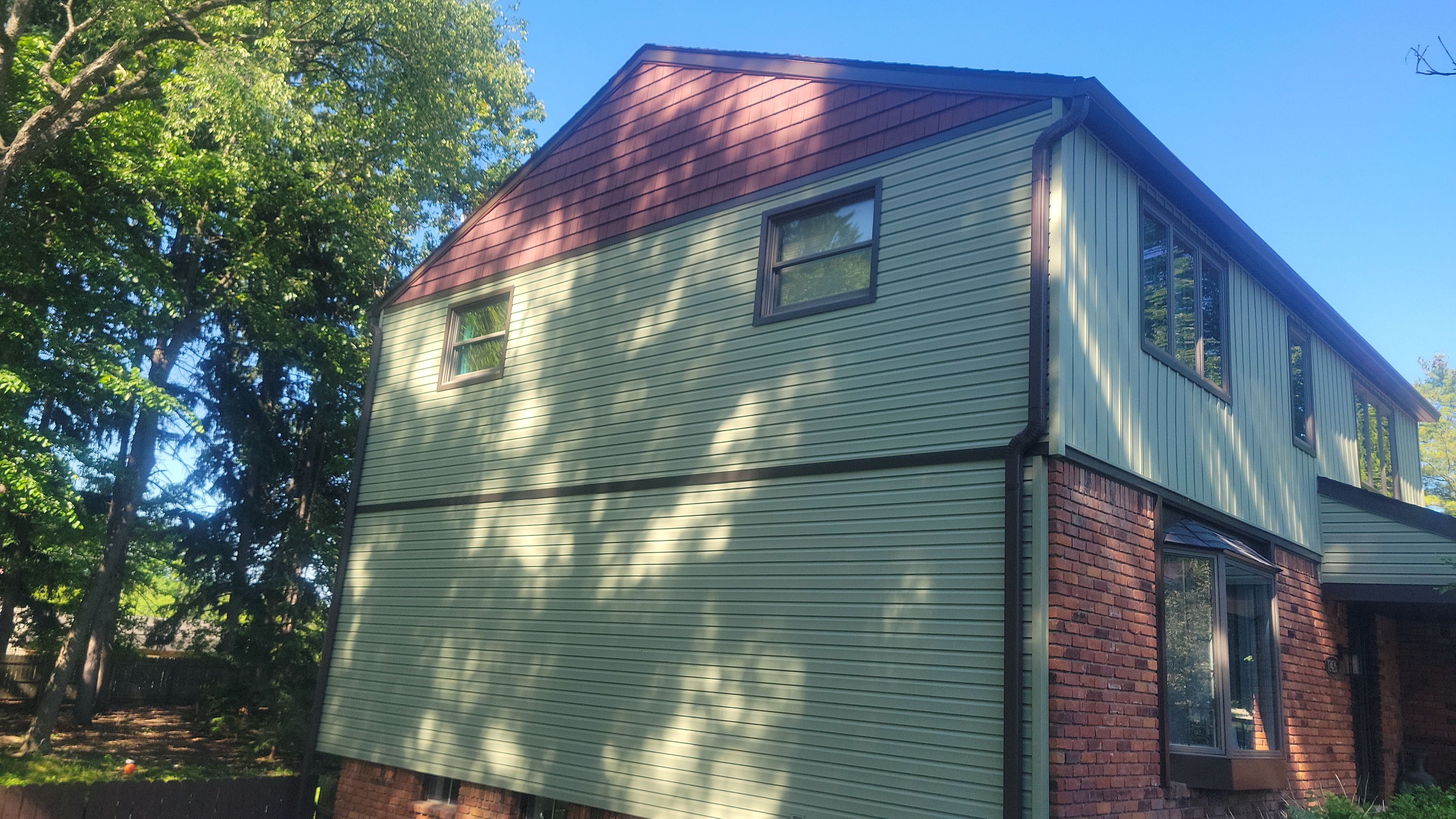 Siding Replacement using Alside D4 Odyssey-Plus Dutchlap by 180 Contractors