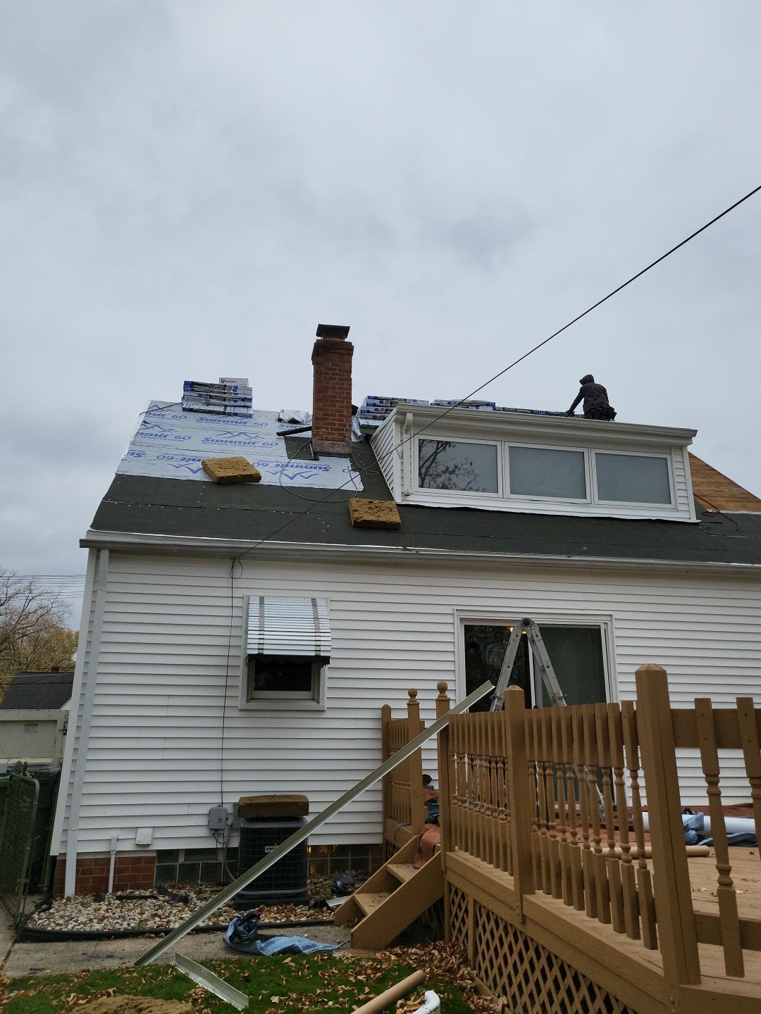 ATLAS PINNACLE COLOR: BLACK SHADOW DRIP EDGE: WHITE by Eagle Eye Roofing
