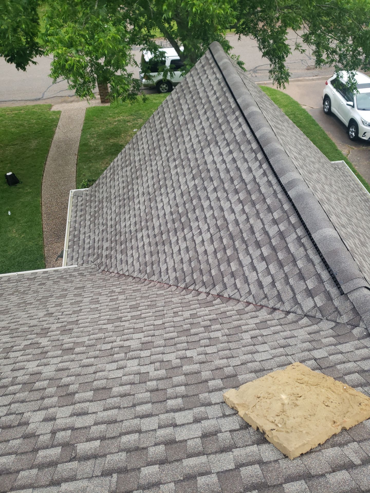GAF UHDZ - Weathered Wood by Elite Roofing LLC