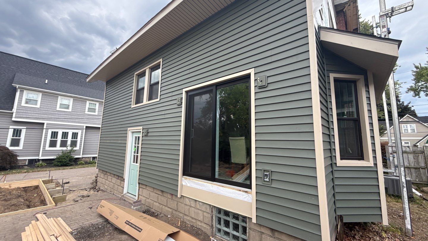 Siding Replacement using Alside Charter Oak D4.5" Deep Moss by 180 Contractors