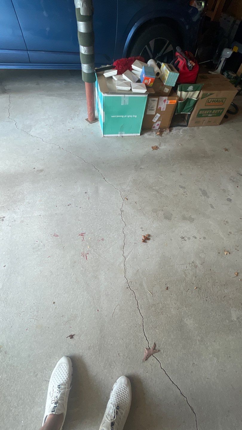 Garage in Londonderry, NH 03053 by Symphony Concrete Coatings