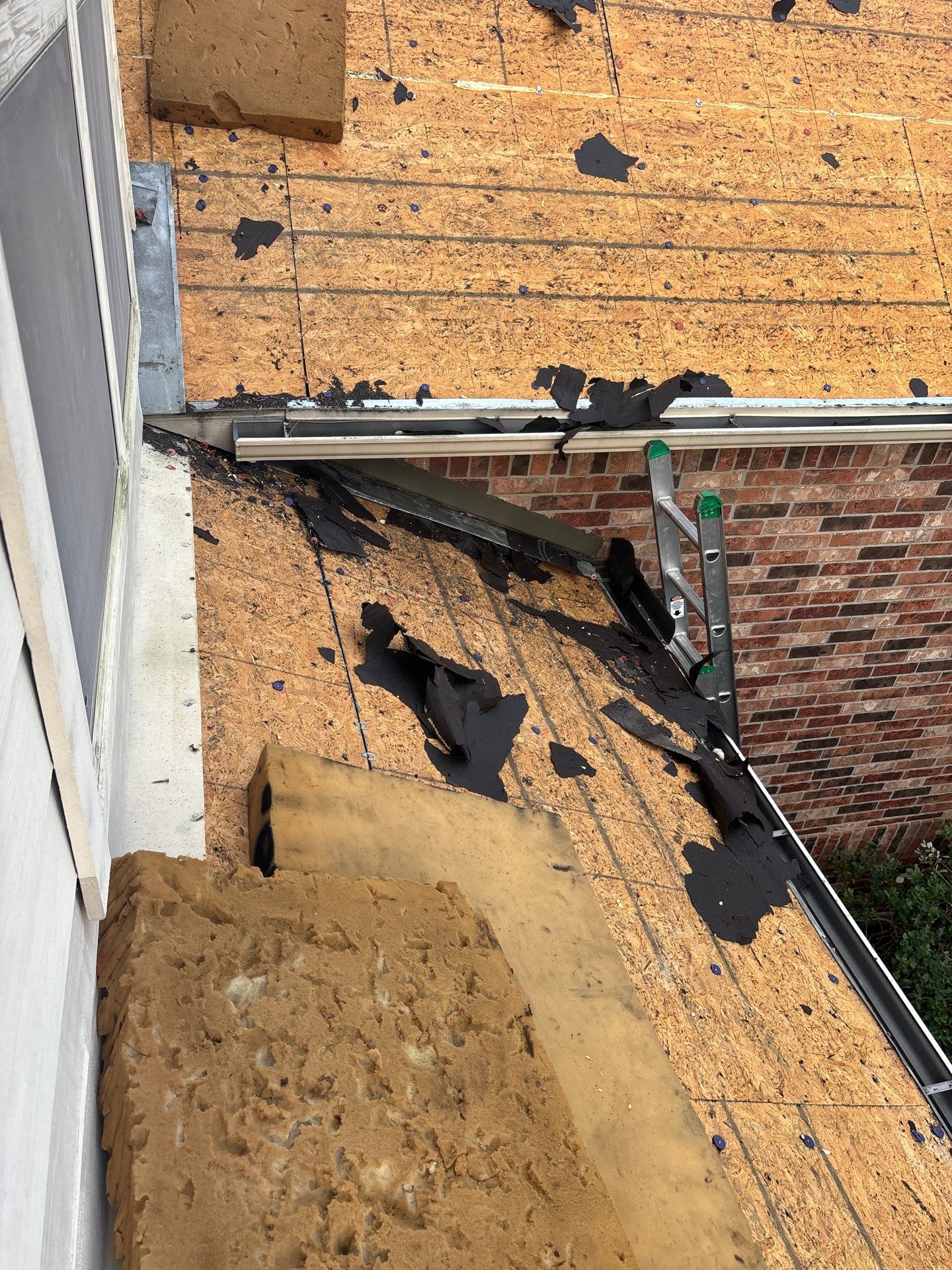 Residential Roofing Installation using Owen's Corning Duration (Lifetime) Shingles by Roof Repair Company