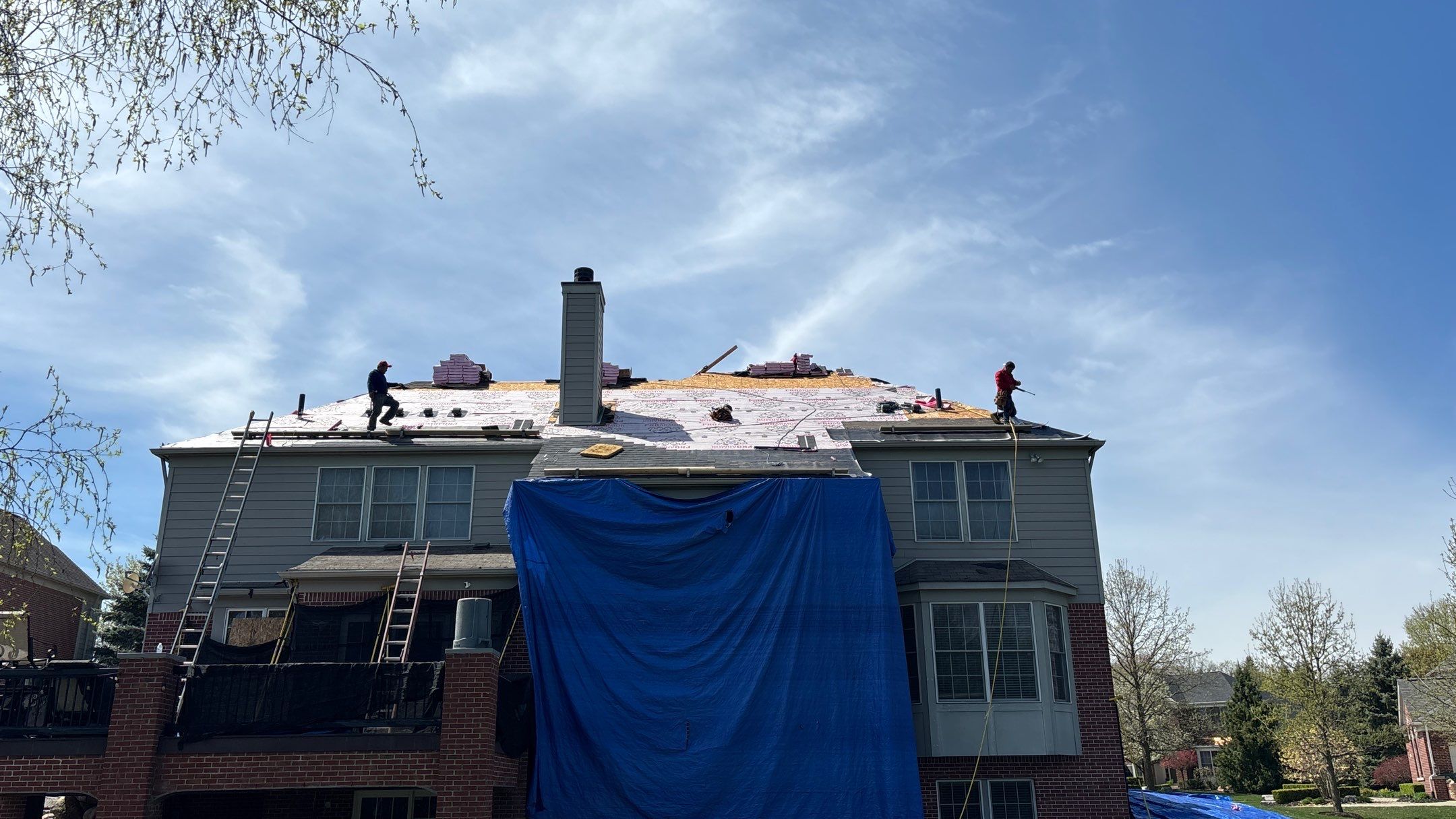 Roof Replacement using Owens Corning Onyx Black by 180 Contractors