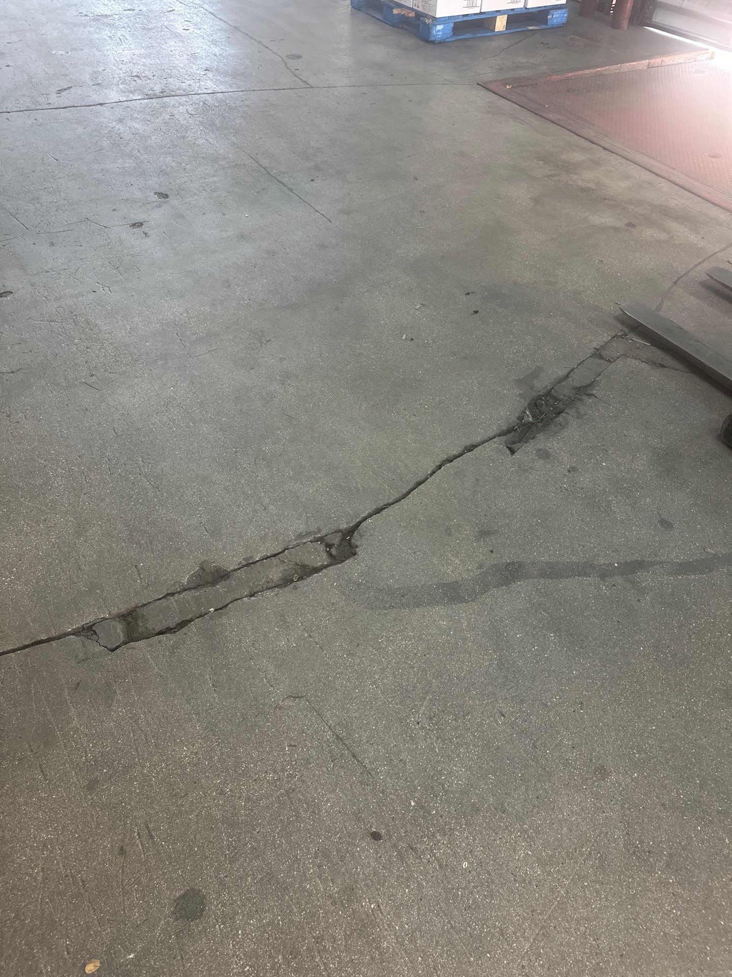 Warehouse Restoration by Seamless Surfaces