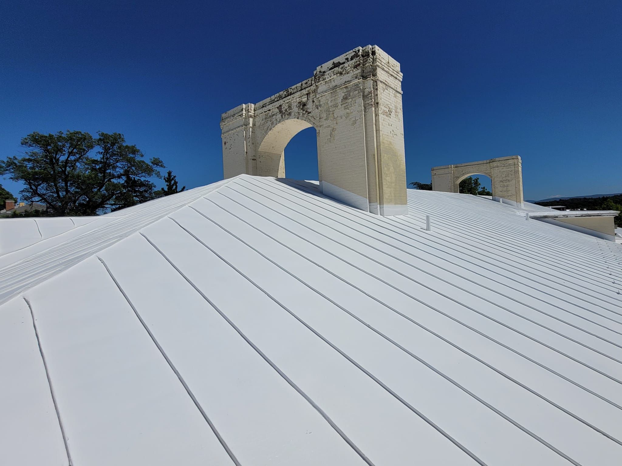 Project by Commercial Roofing Pros  by Commercial Roofing Pros 