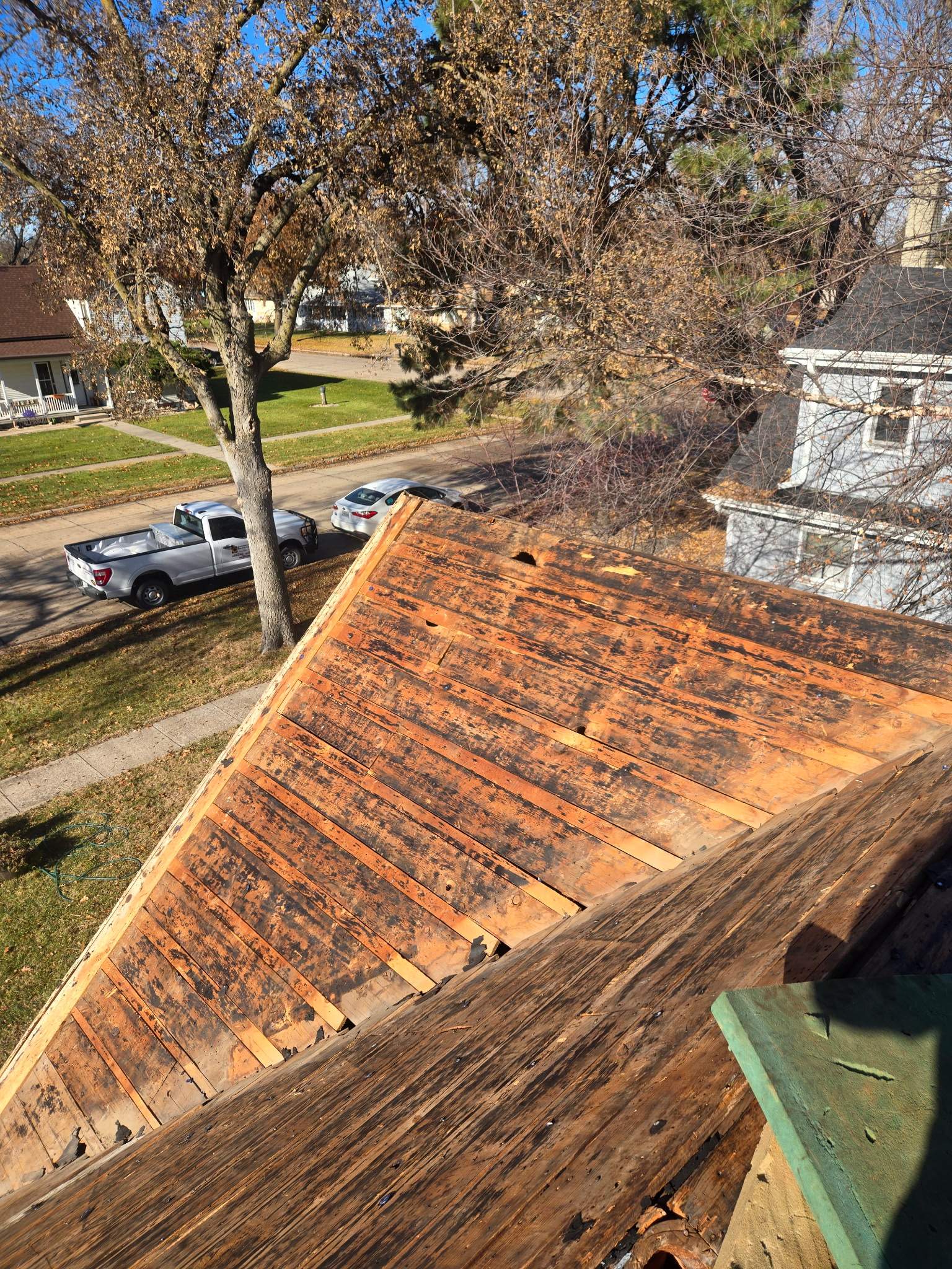 Asphalt Shingle Roof Replacement and Sheathing Repair in Wood River by Star Home