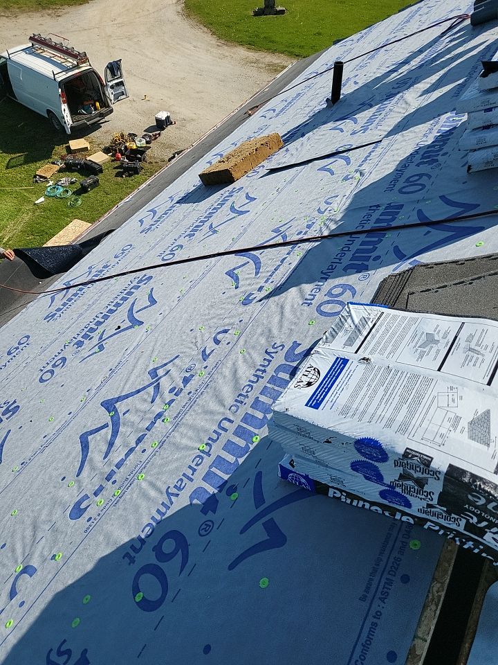 ATLAS PINNACLE COLOR: BLACK SHADOW DRIP EDGE: WHITE by Eagle Eye Roofing