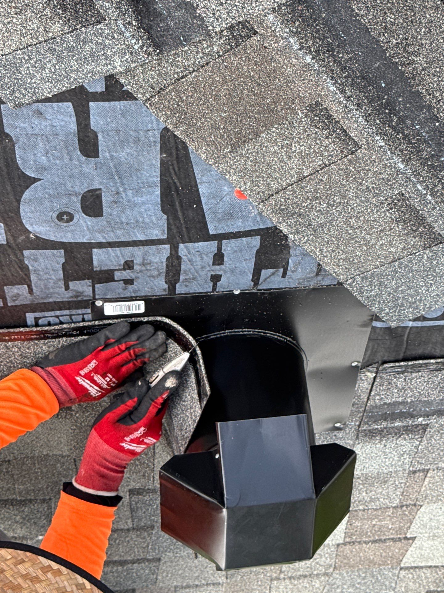 Roof Replacement louise by Roof Repair Company