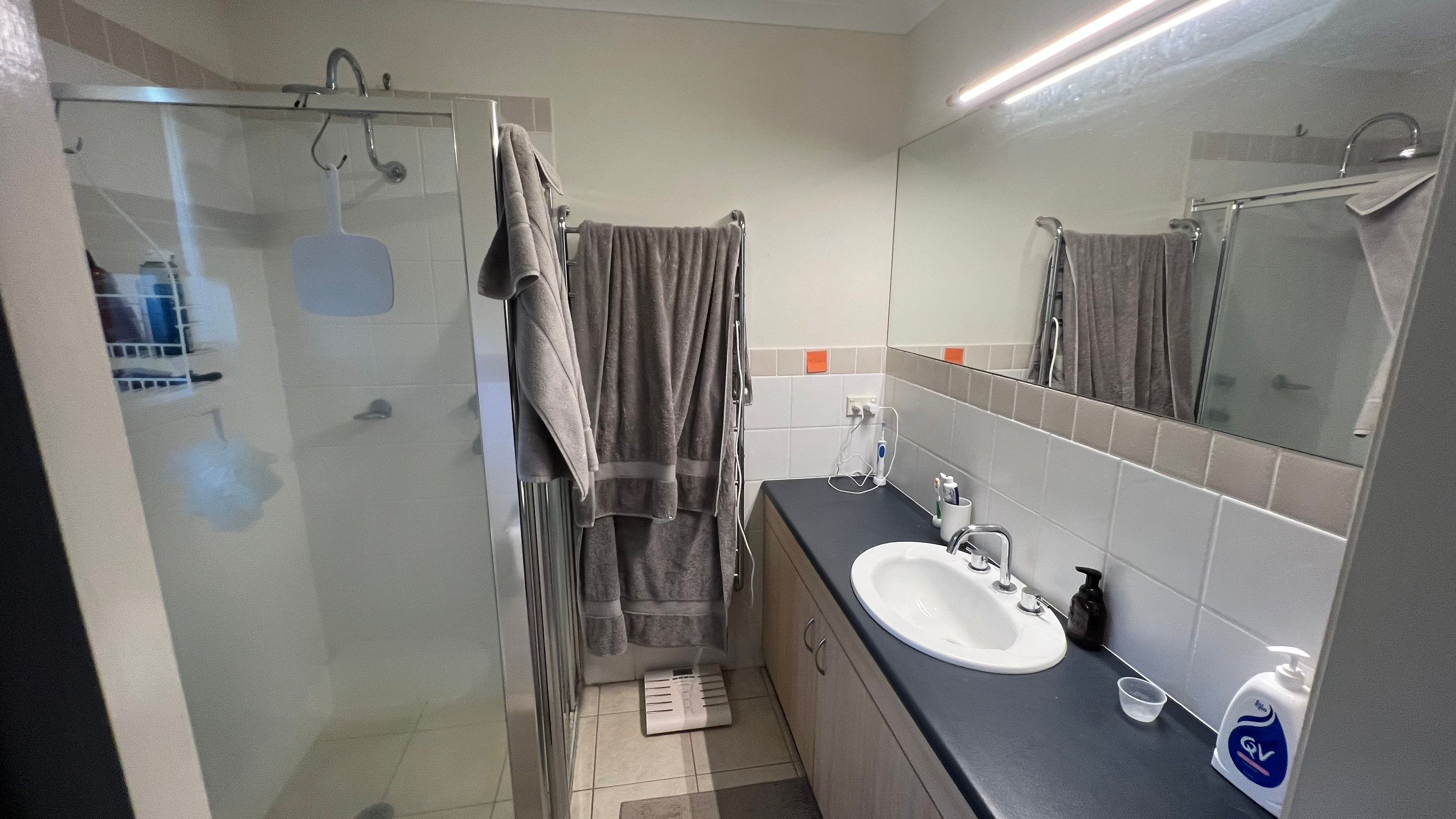 Main Bathroom, Ensuite, Toilet, Powder Room, and Laundry Renovation by Re-seal Bathrooms