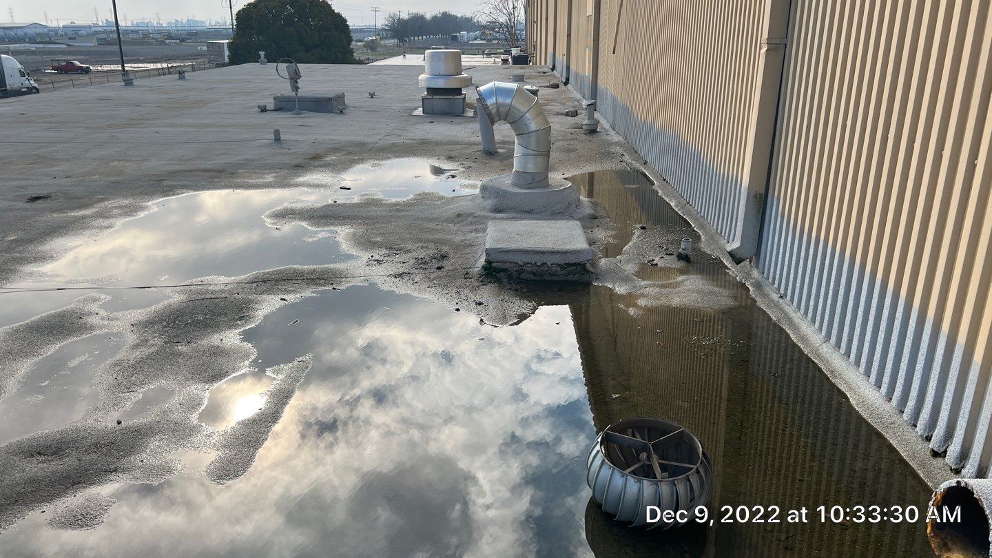 TPO single-ply roofing system using GAF by Straight Edge Roofing Inc