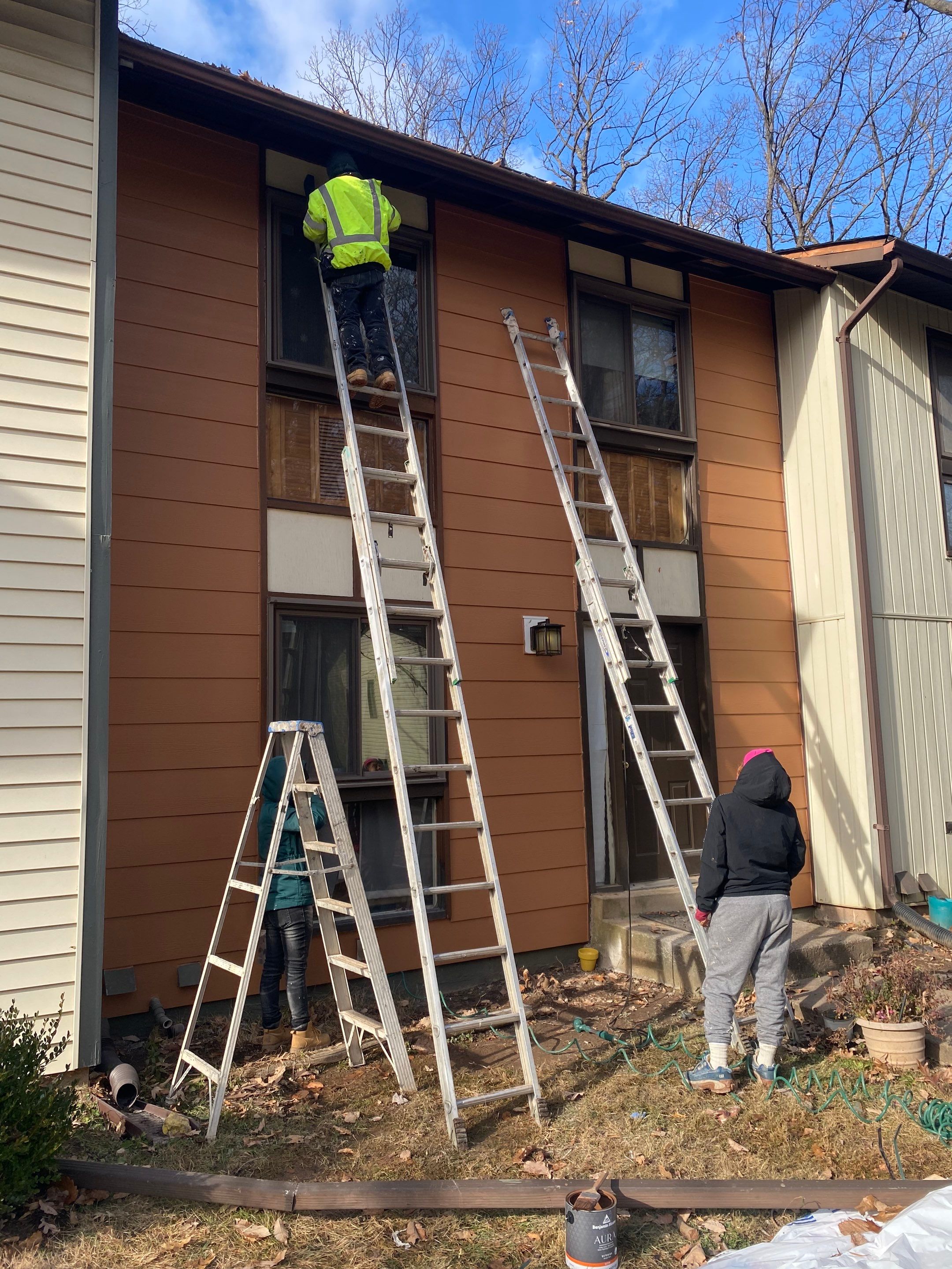 Reston: Residential Siding Replacement with James Hardie Statement Beaded Plank in Cappuccino Muffin by RM Banning, Inc.