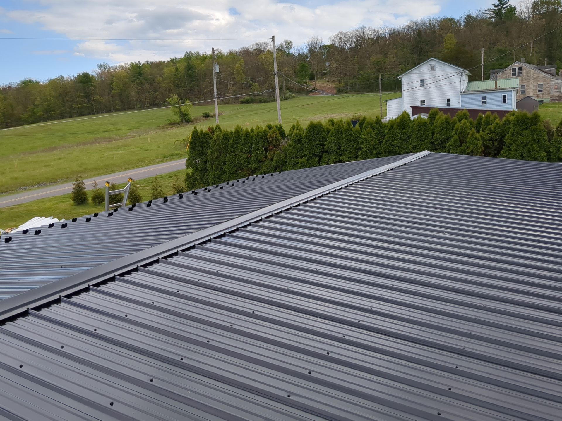 Metal Roofing and Vinyl Siding Replacement in Lewisburg by Esh Builders