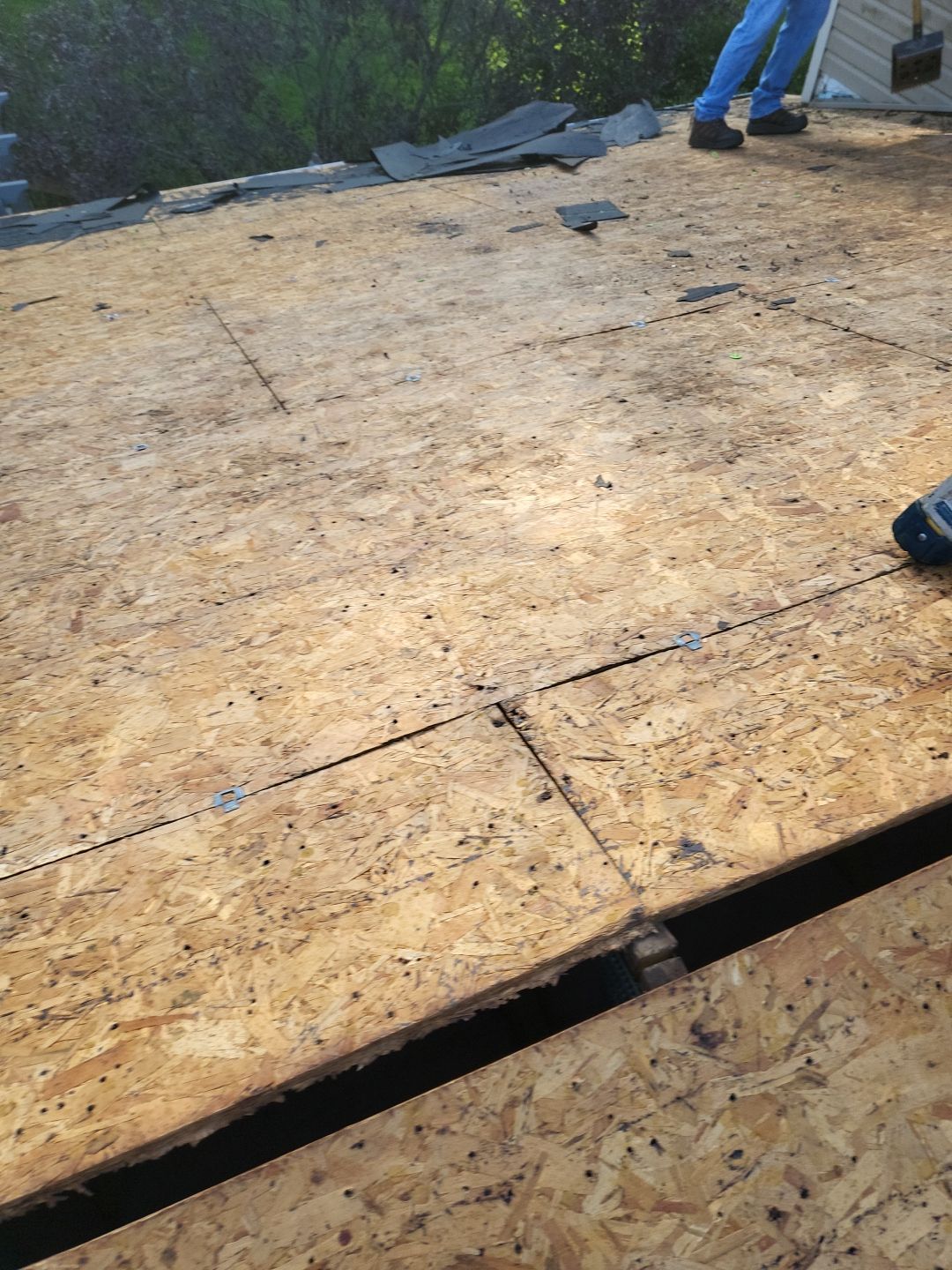 ATLAS PINNACLE COLOR: BLACK SHADOW by Eagle Eye Roofing