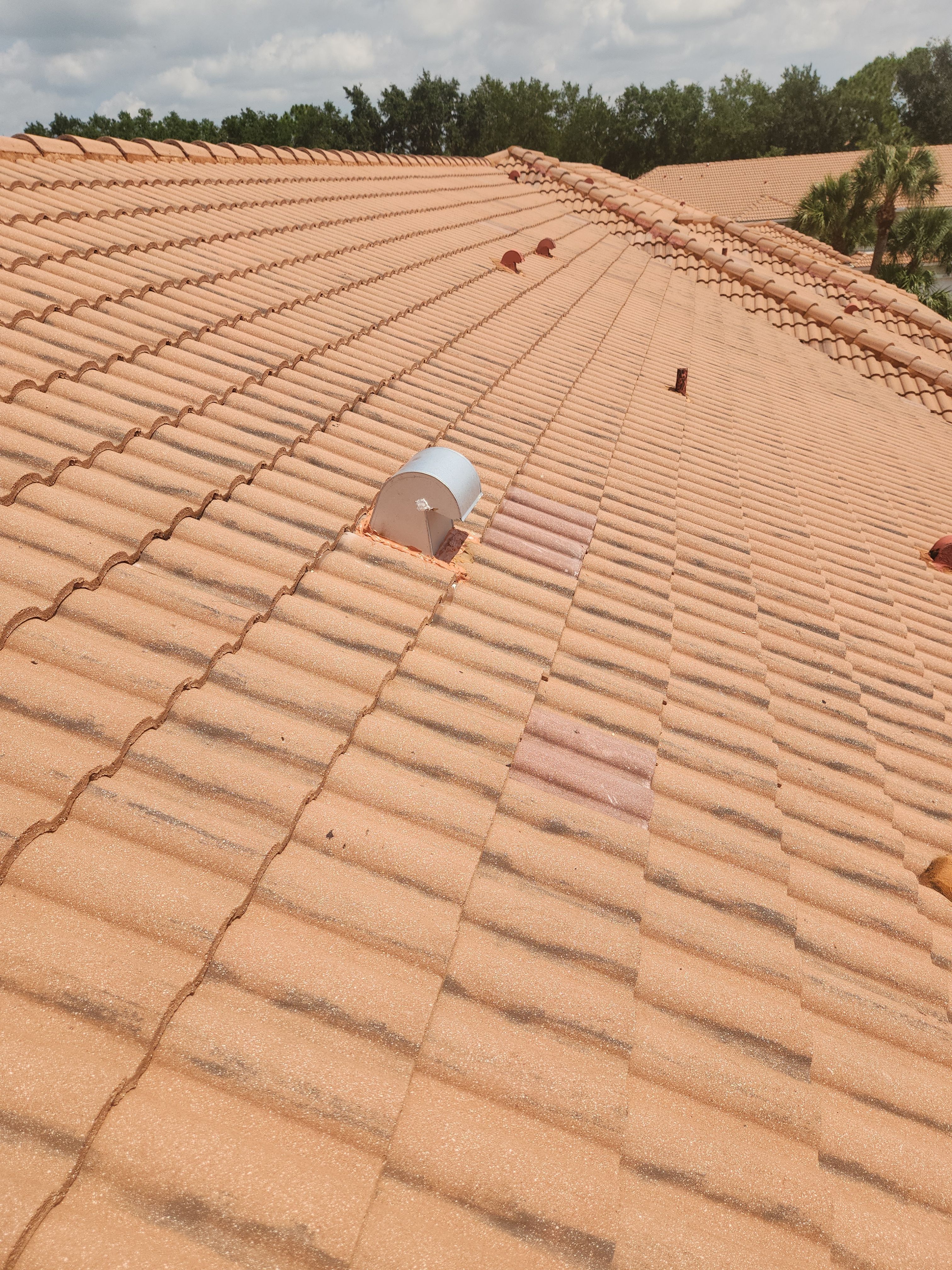 Tile Roof Repair in Palm Beach Gardens – Reliable, Professional, and Fair-Priced Service by Aastro Roofing