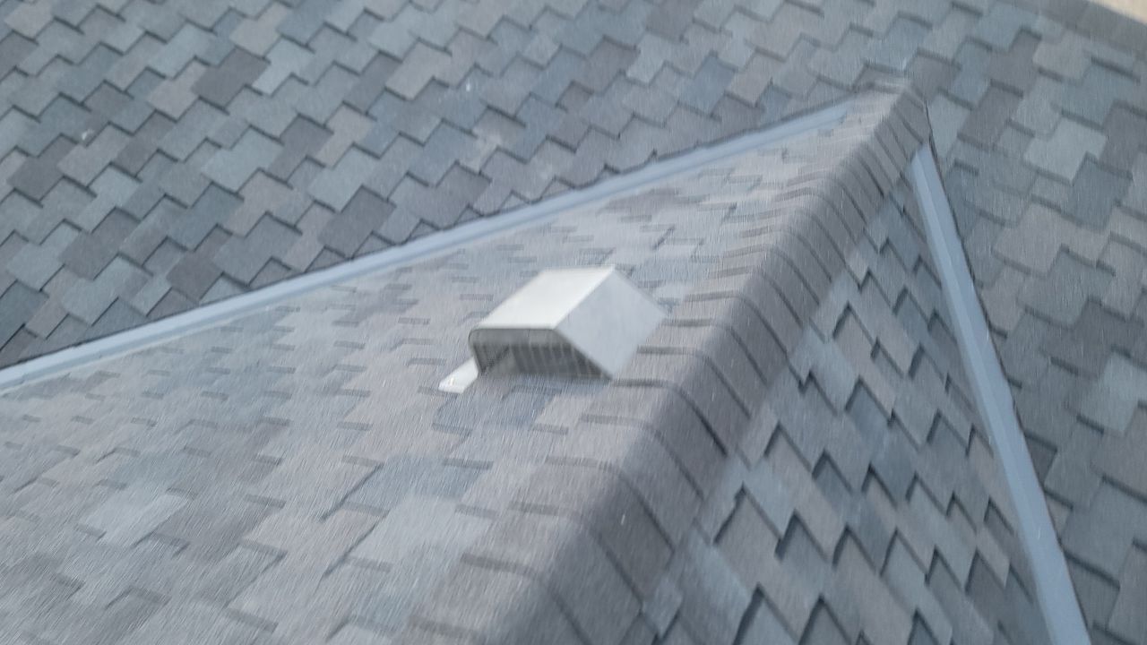 Parker McKean House  by Jireh 7 Roofing 