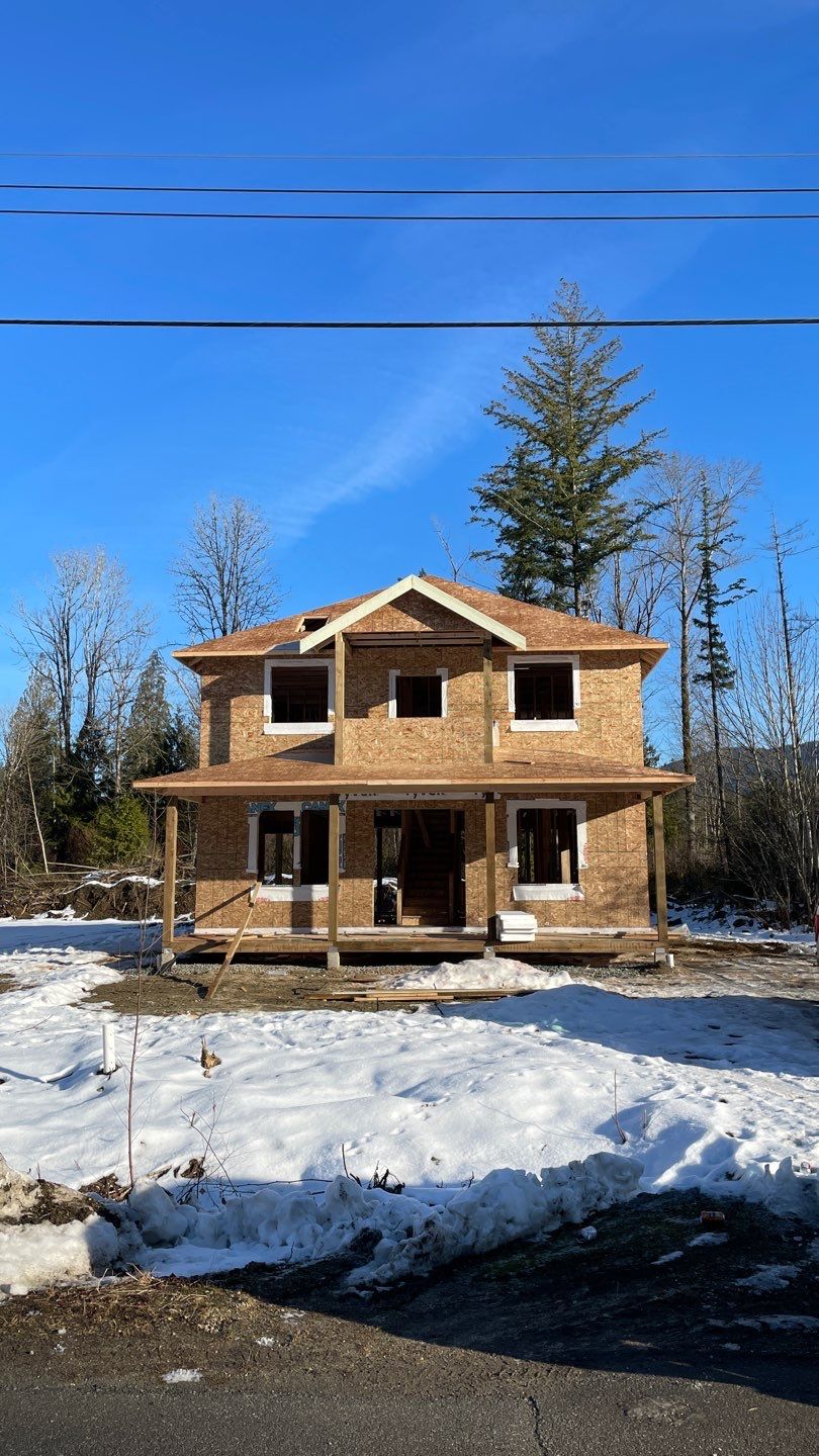 Residential Roofing Installation using OC Oakridge shingles by Top Notch Roofing Inc