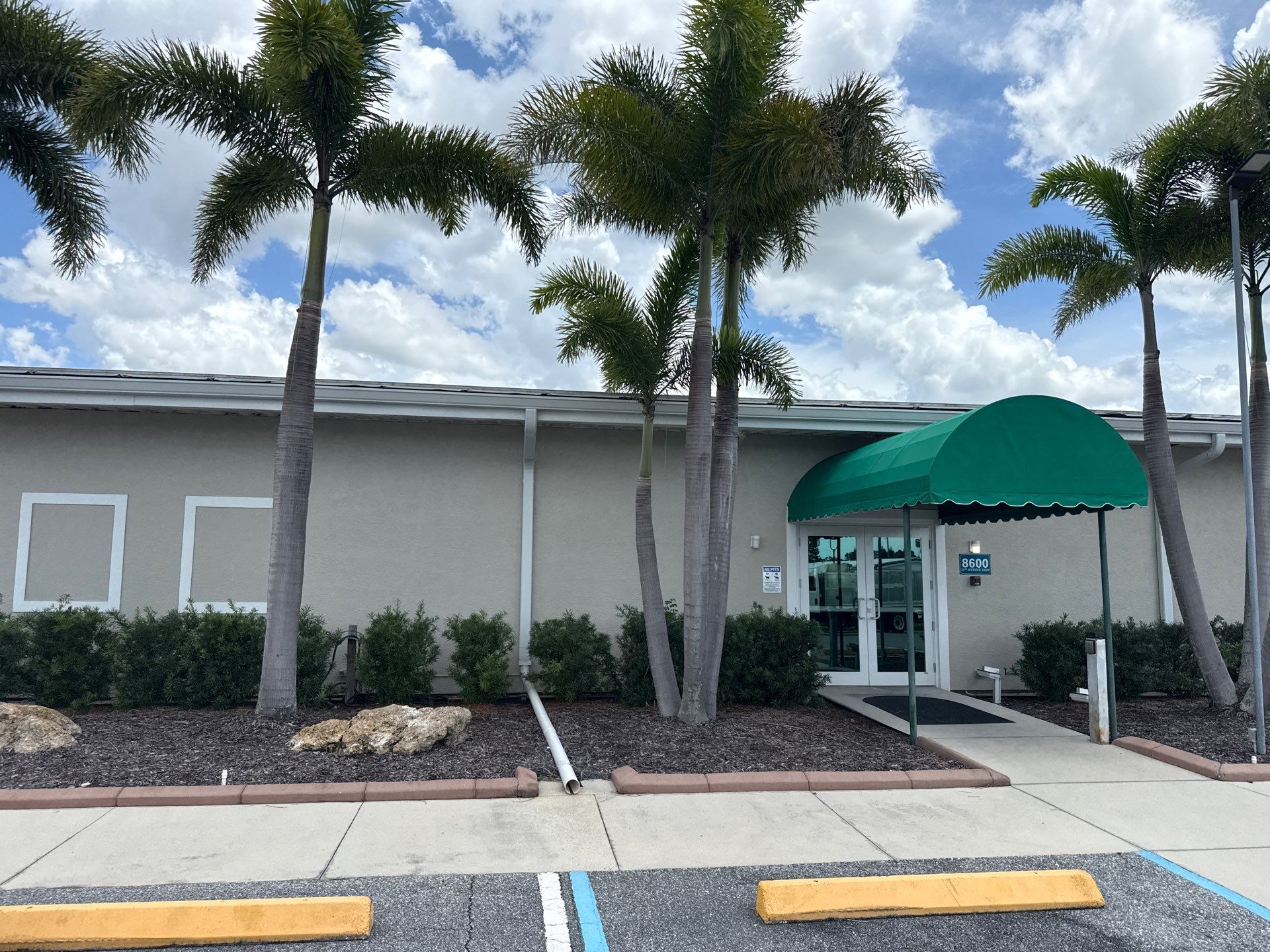 Commercial Seamless Gutter Installation in Palmetto FL by Gutter Professors