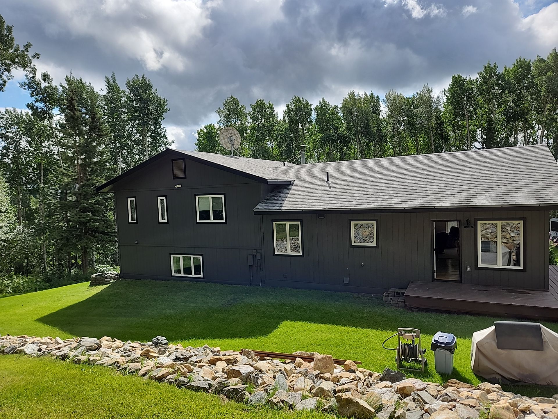 Beautiful Exterior Update by Midnight Sun Painting