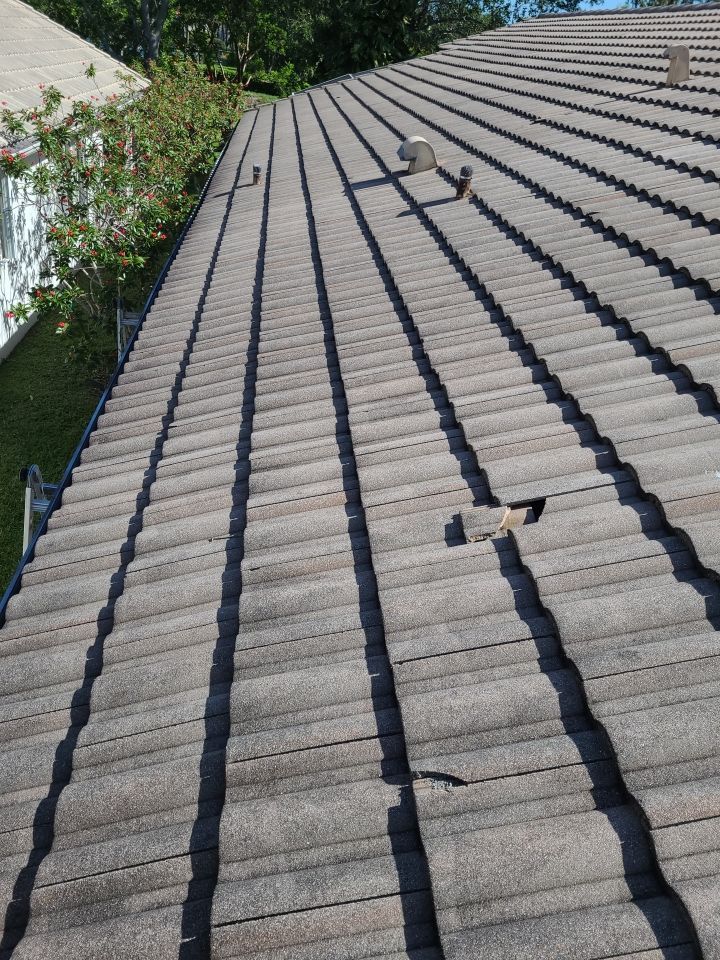 Tile Roof Repair in Lake Worth – Expert Restoration & Leak Fixing by Aastro Roofing