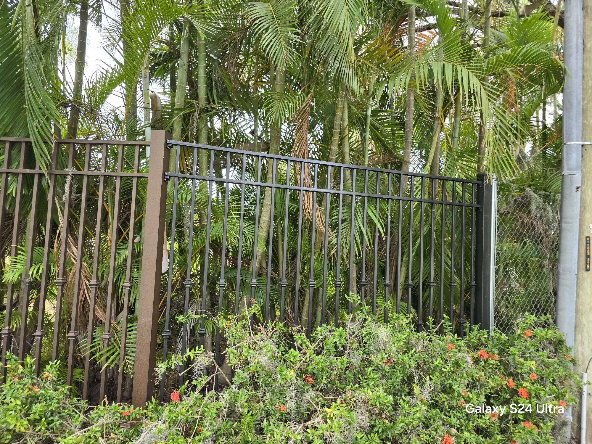 Decorative Aluminum Picket Fence Installation for Palmetto Property by True Fence LLC