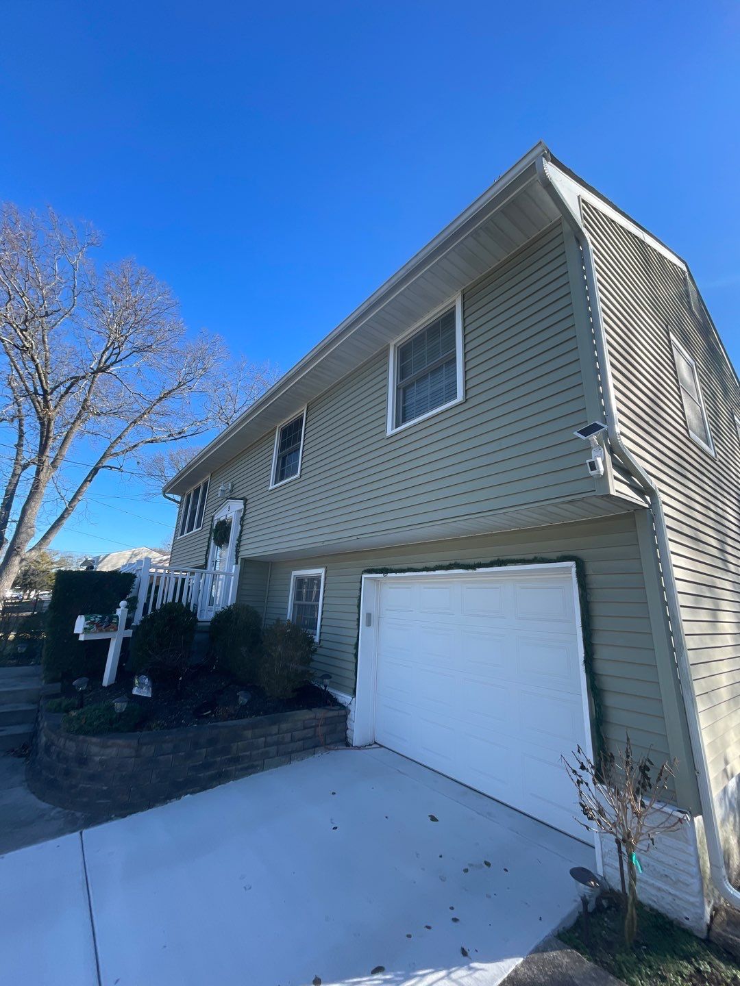 Residential Exterior Cleaning by SJ Exterior