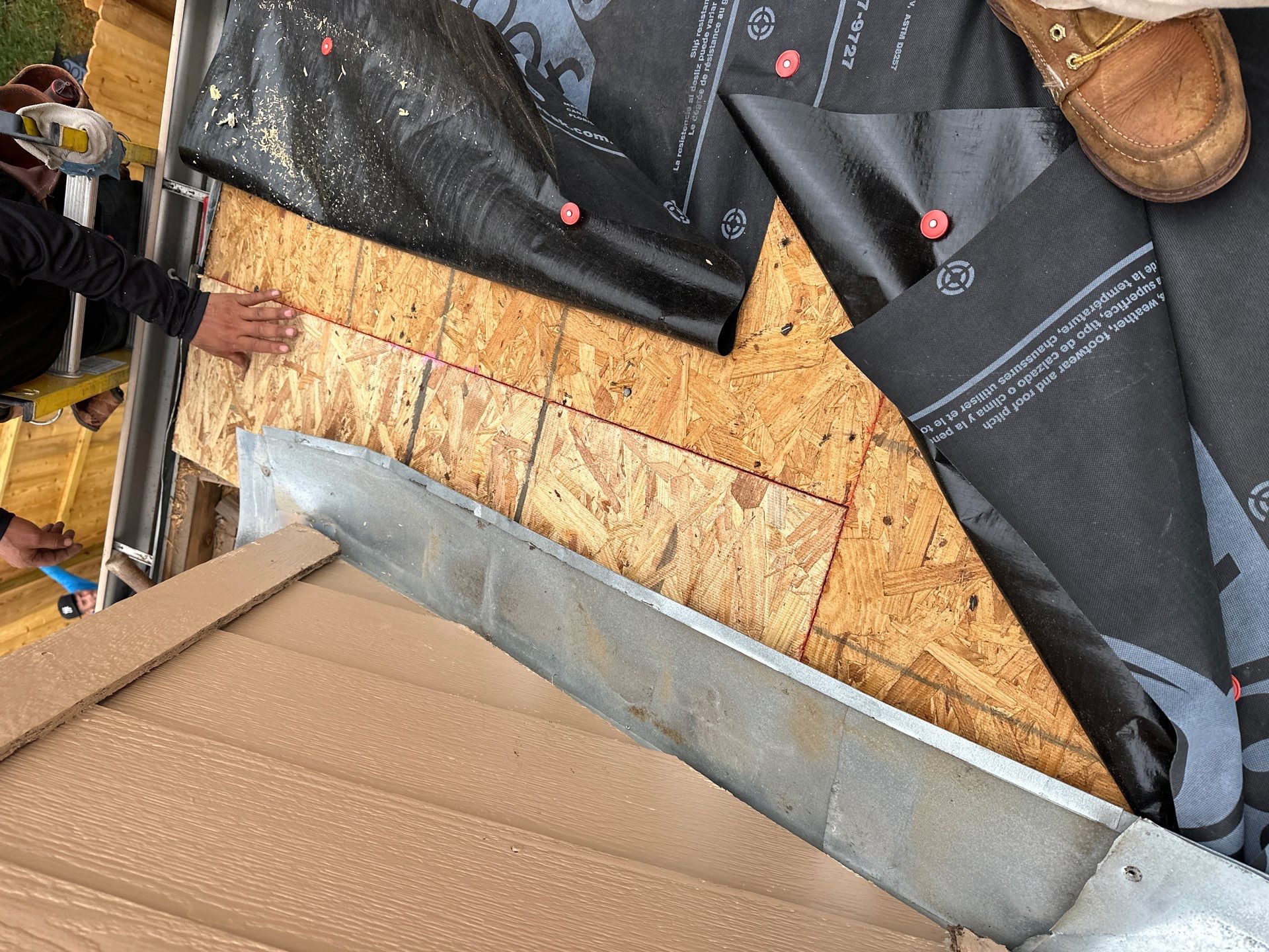 Residential Roofing Installation using Owen's Corning Duration (Lifetime) Shingles by Roof Repair Company
