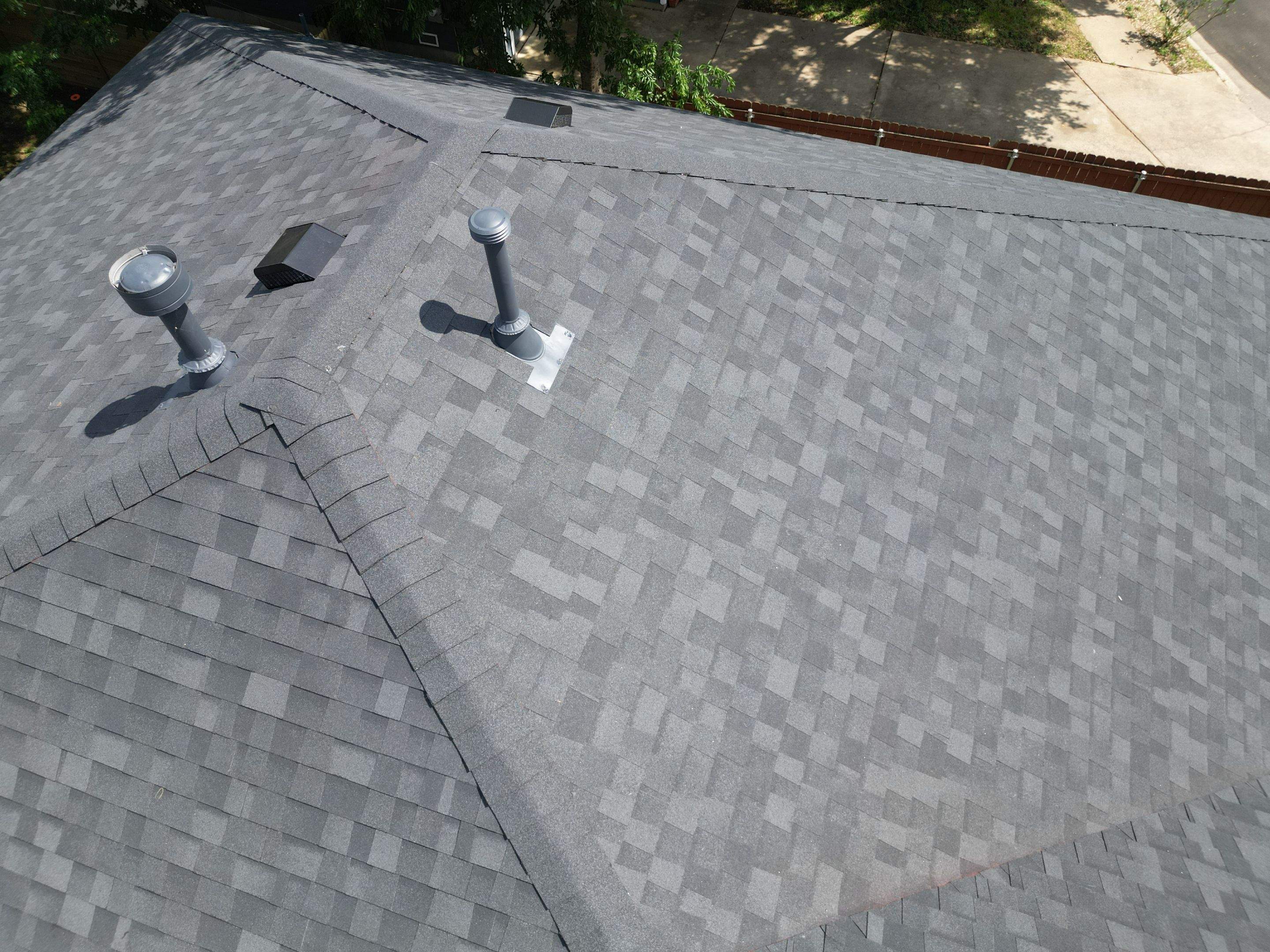 Onyx Black - Owens Corning TruDefinition Duration by RoofsOnly.com