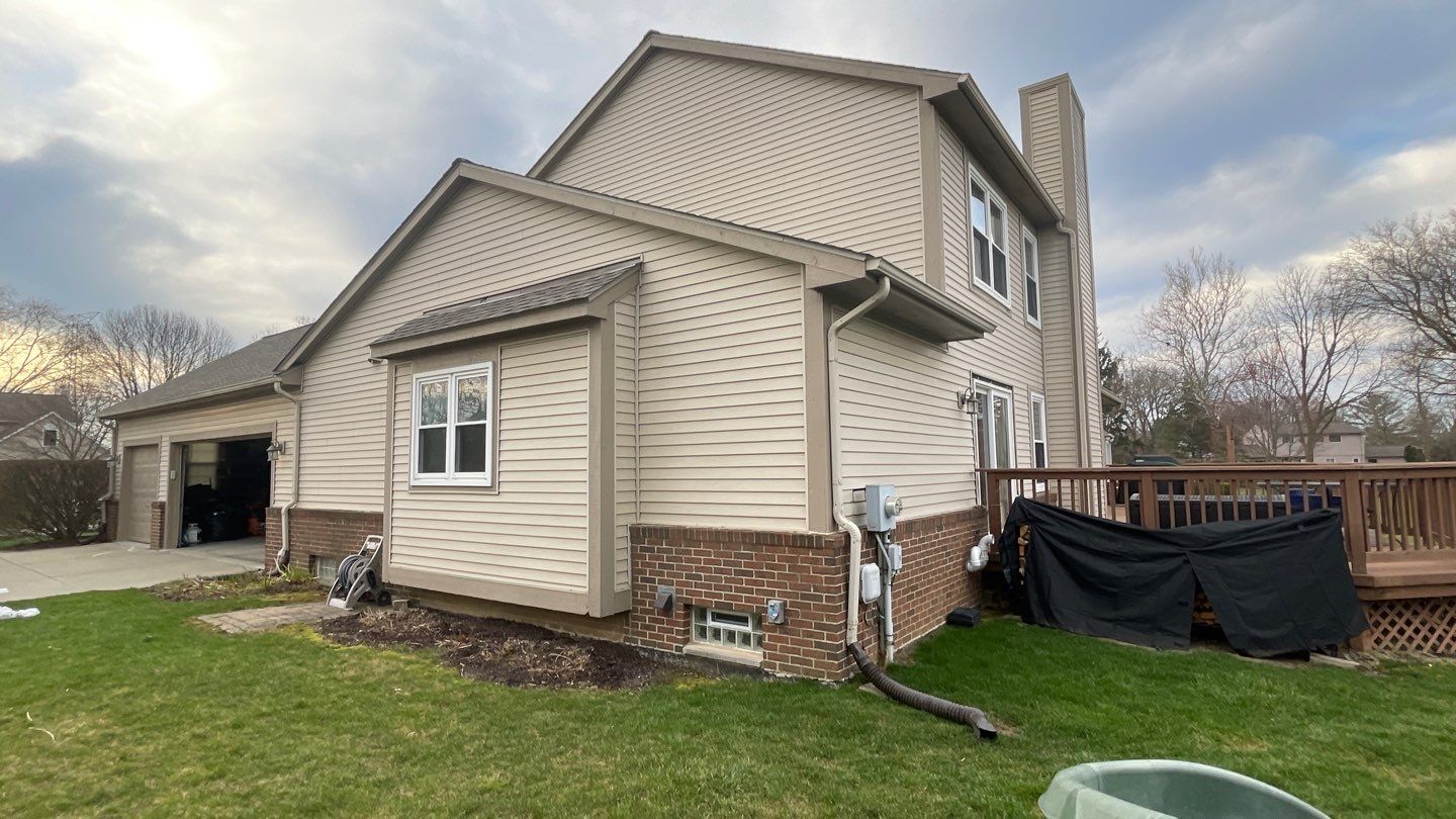 Siding Replacement using Certainteed Classic Restoration D4 by 180 Contractors