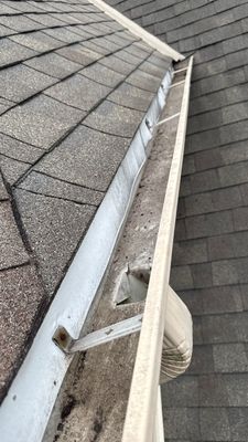 Turtle Shell gutter protection installation in Naperville, IL 60540, photograph 15