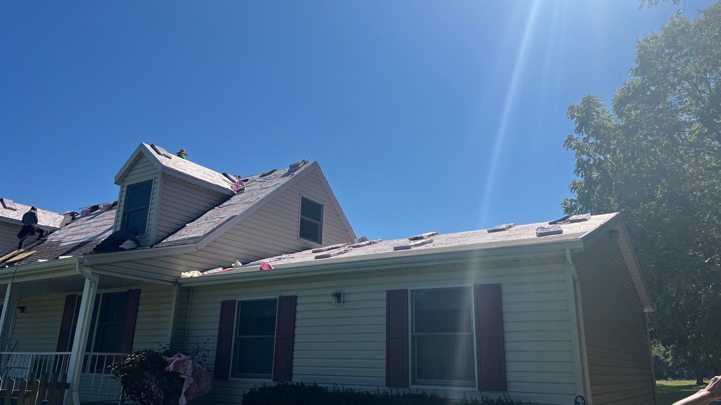 Residential Roofing Installation using Duration Series Shingles - Teak by RoofX 