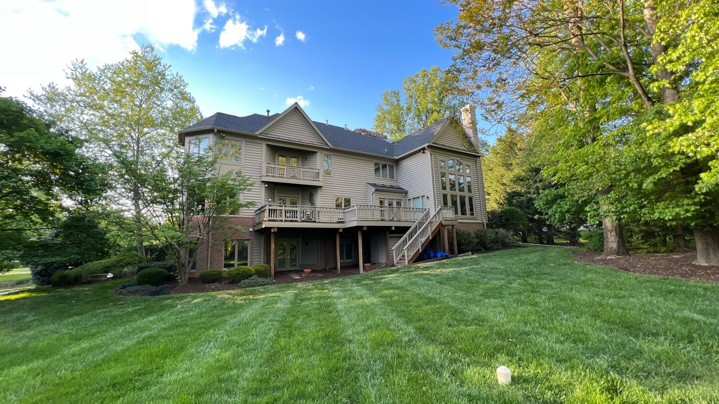 Great Falls: CertainTeed Landmark Pro Designer Shingles in Max Def Moire Black by RM Banning, Inc.