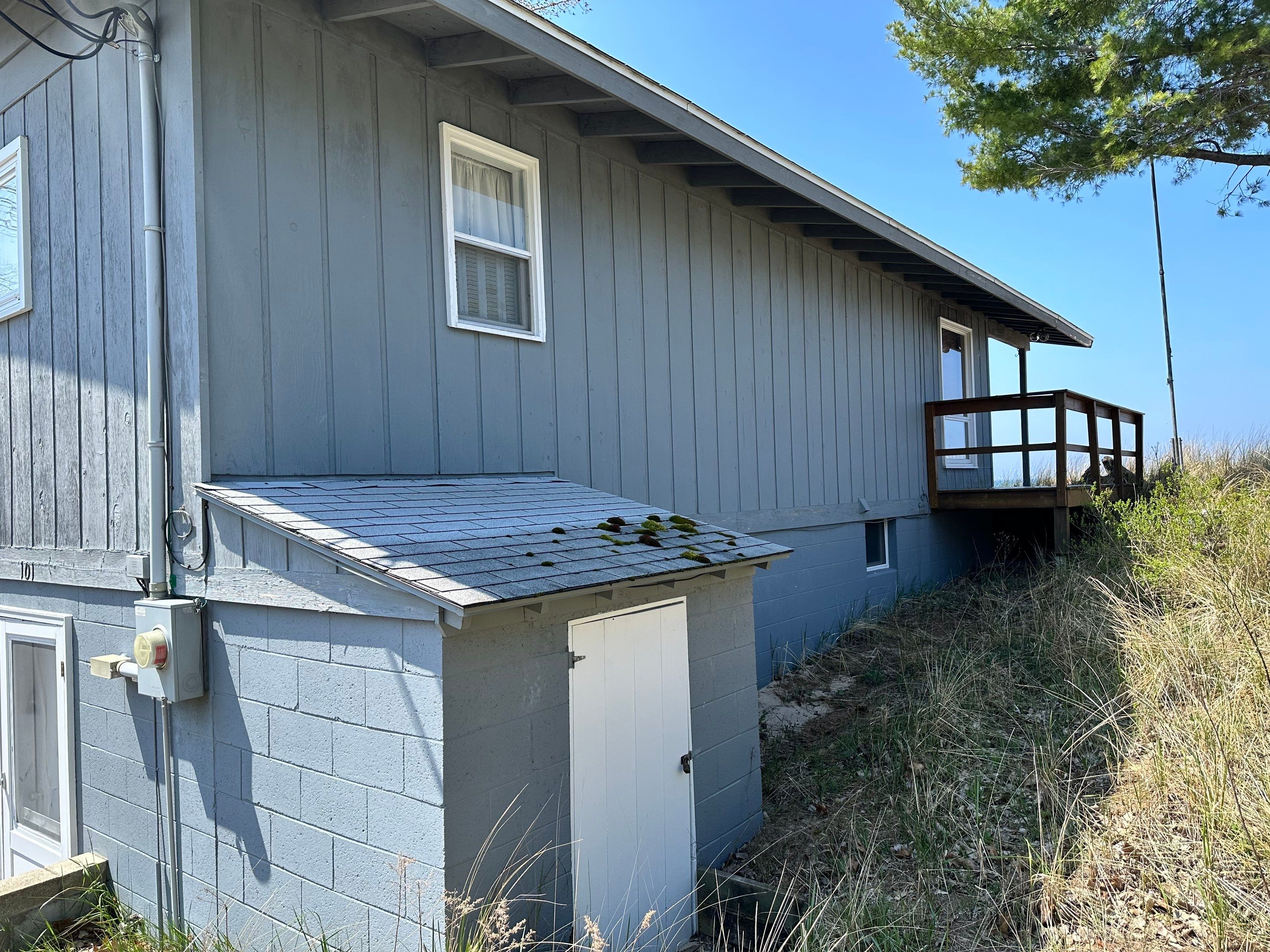 Exterior Painting. Exterior staining by Gordon Painting