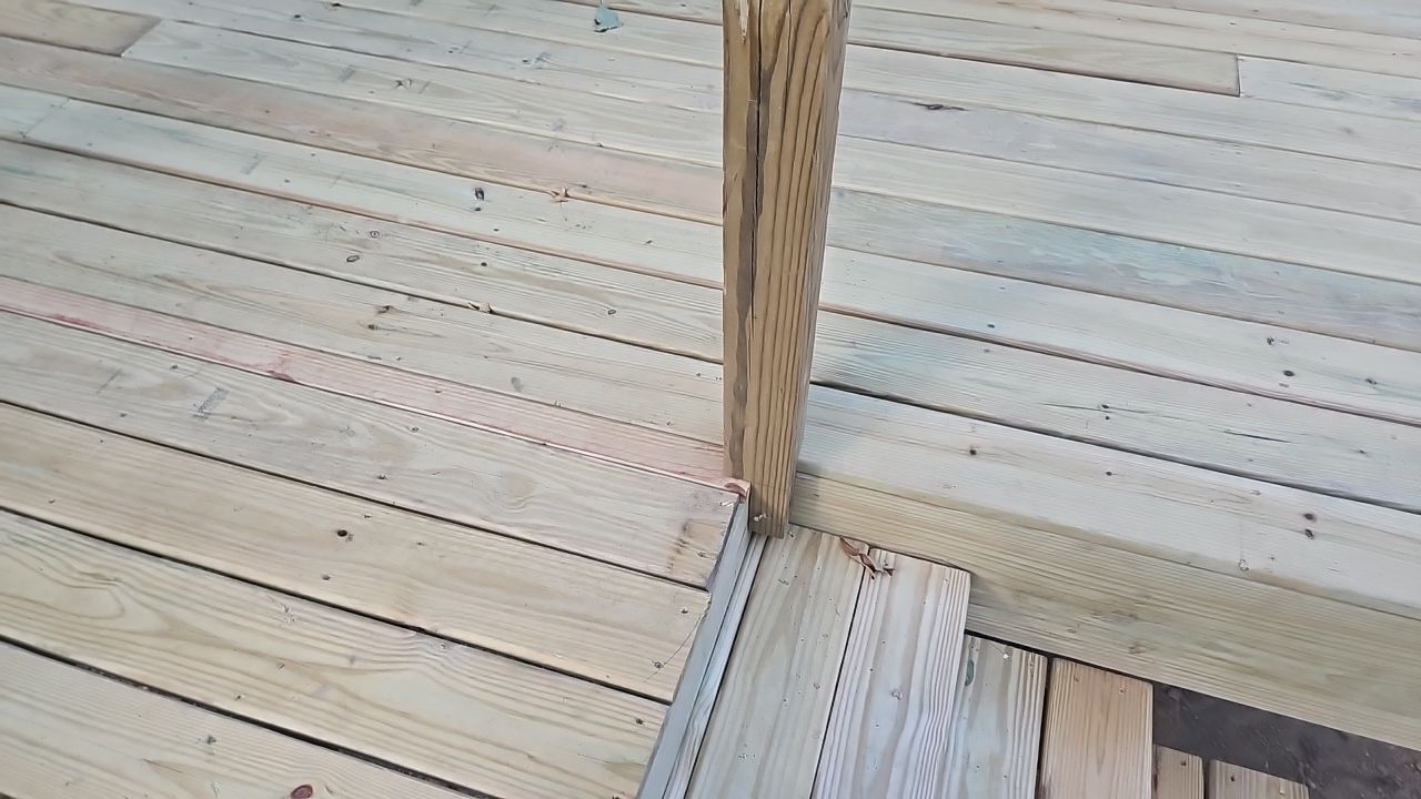 Russet Cove Circle - Deck Installation by Pillar and Pine