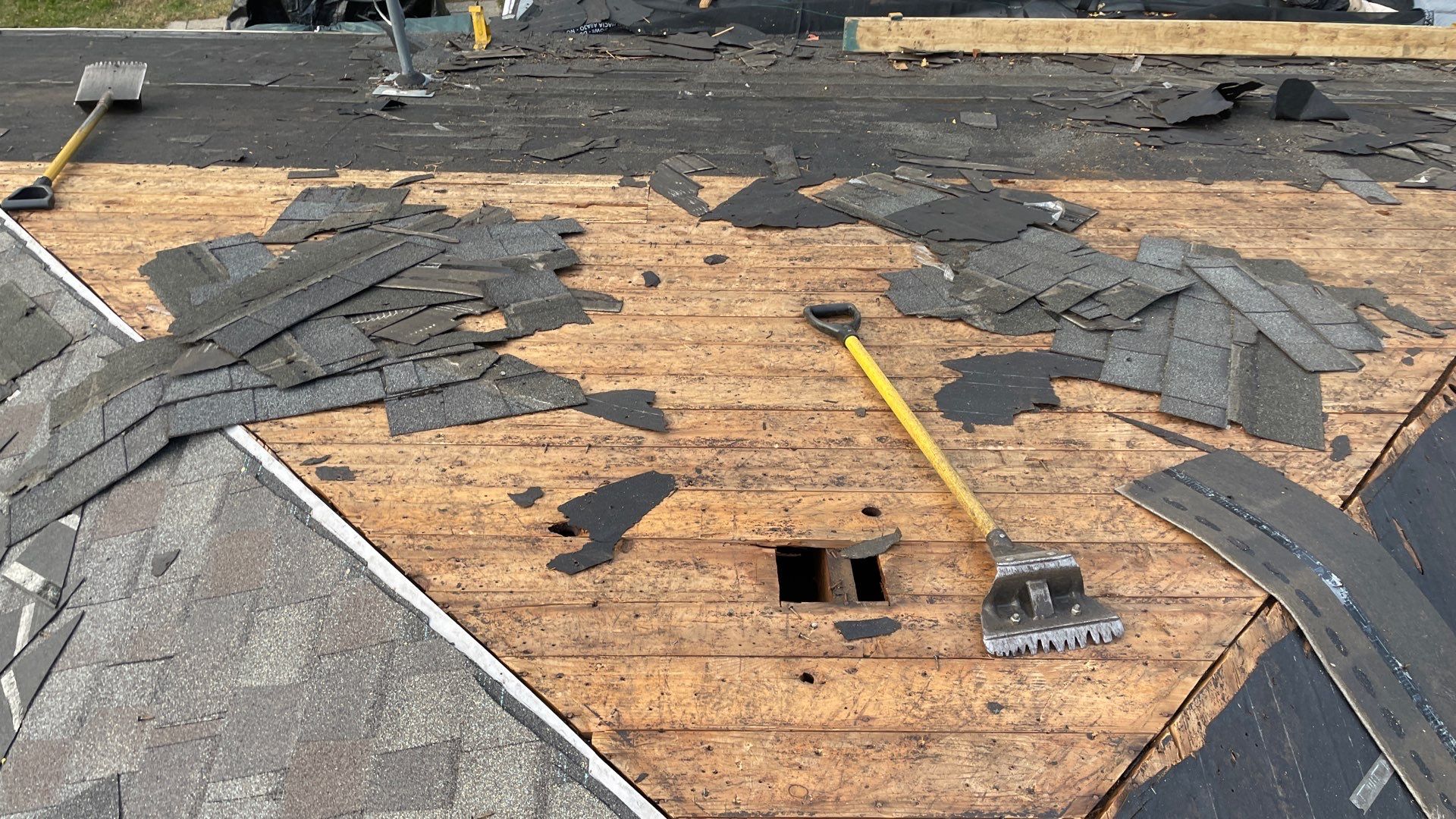 Roof Replacement using CertainTeed Landmark by 180 Contractors