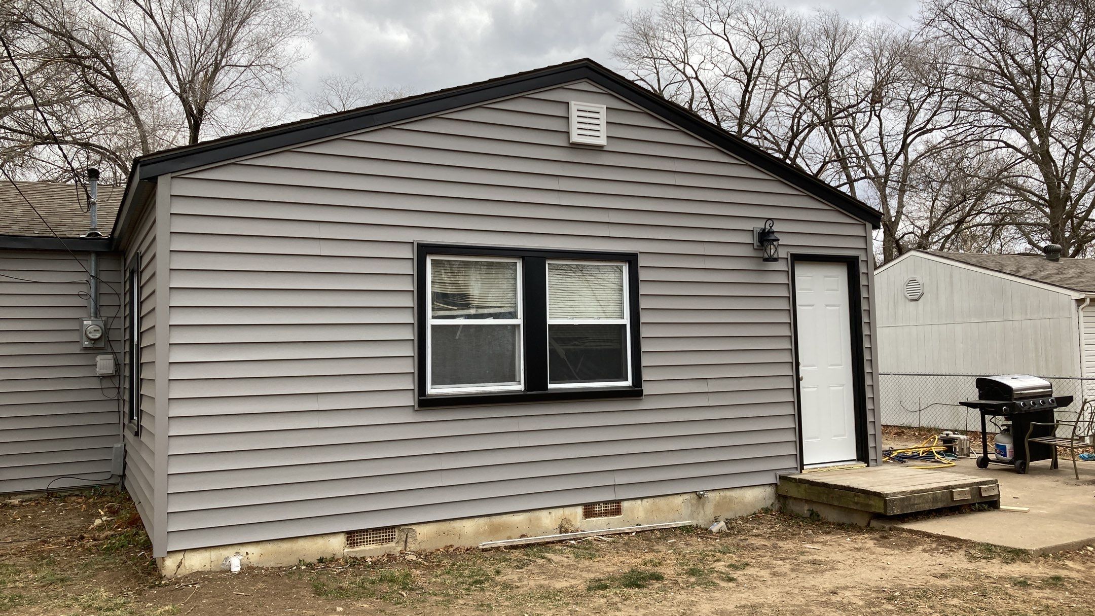 Siding Installation using Exterior Portfolio Vinyl Siding by EEC Windows, Siding & Roofing