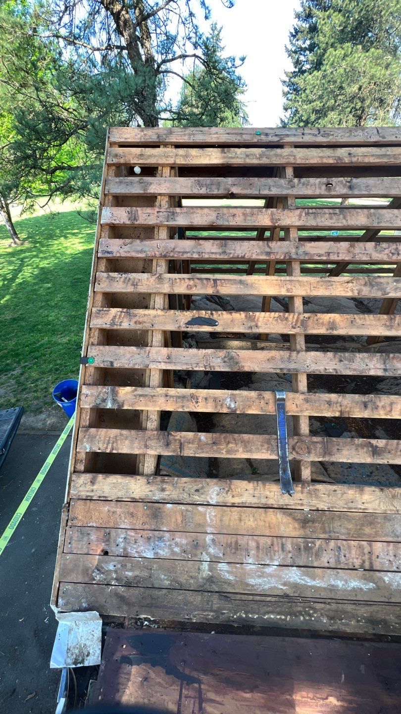 Cedar Shake Install using #1 Blue Label Cedar Shingles for the Albany Visitors Association  by Orezona Building & Roofing Company, Inc.
