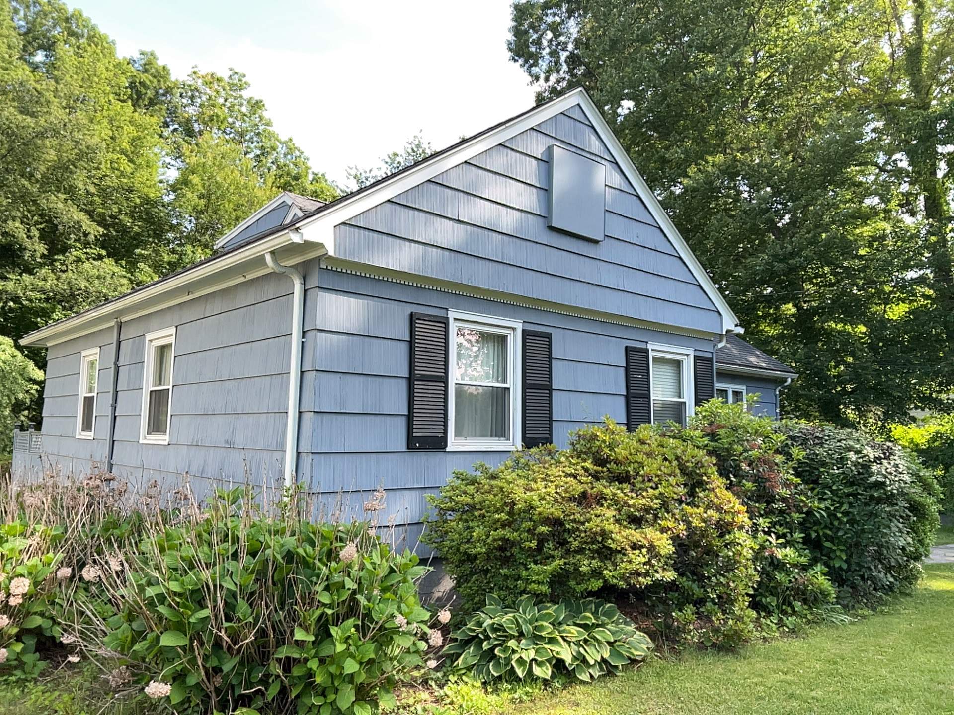 Siding Installation using Certainteed Monogram Flagstone by A Plus Exterior