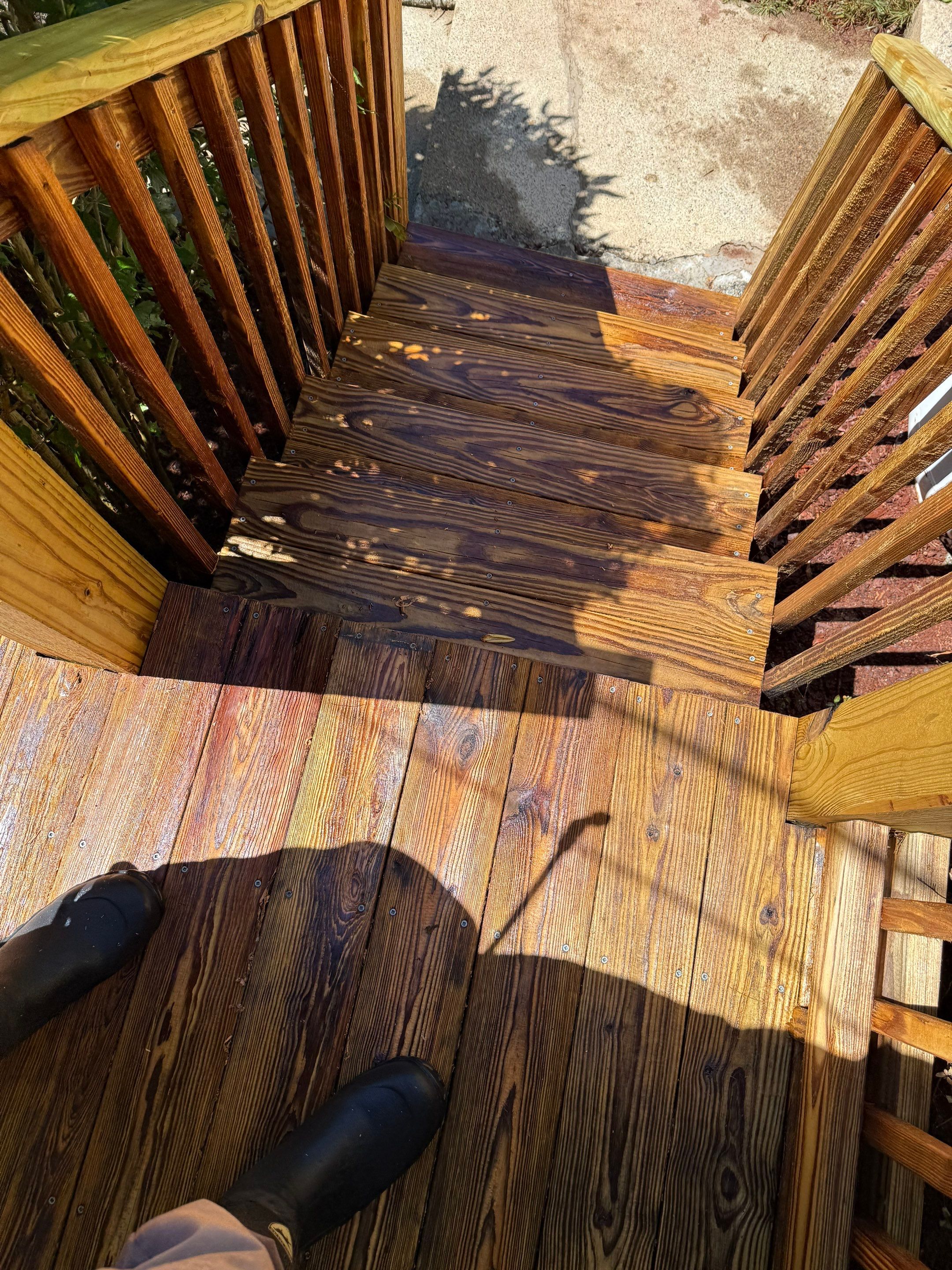 Wood Deck using Wood Sealant by DuraSeal