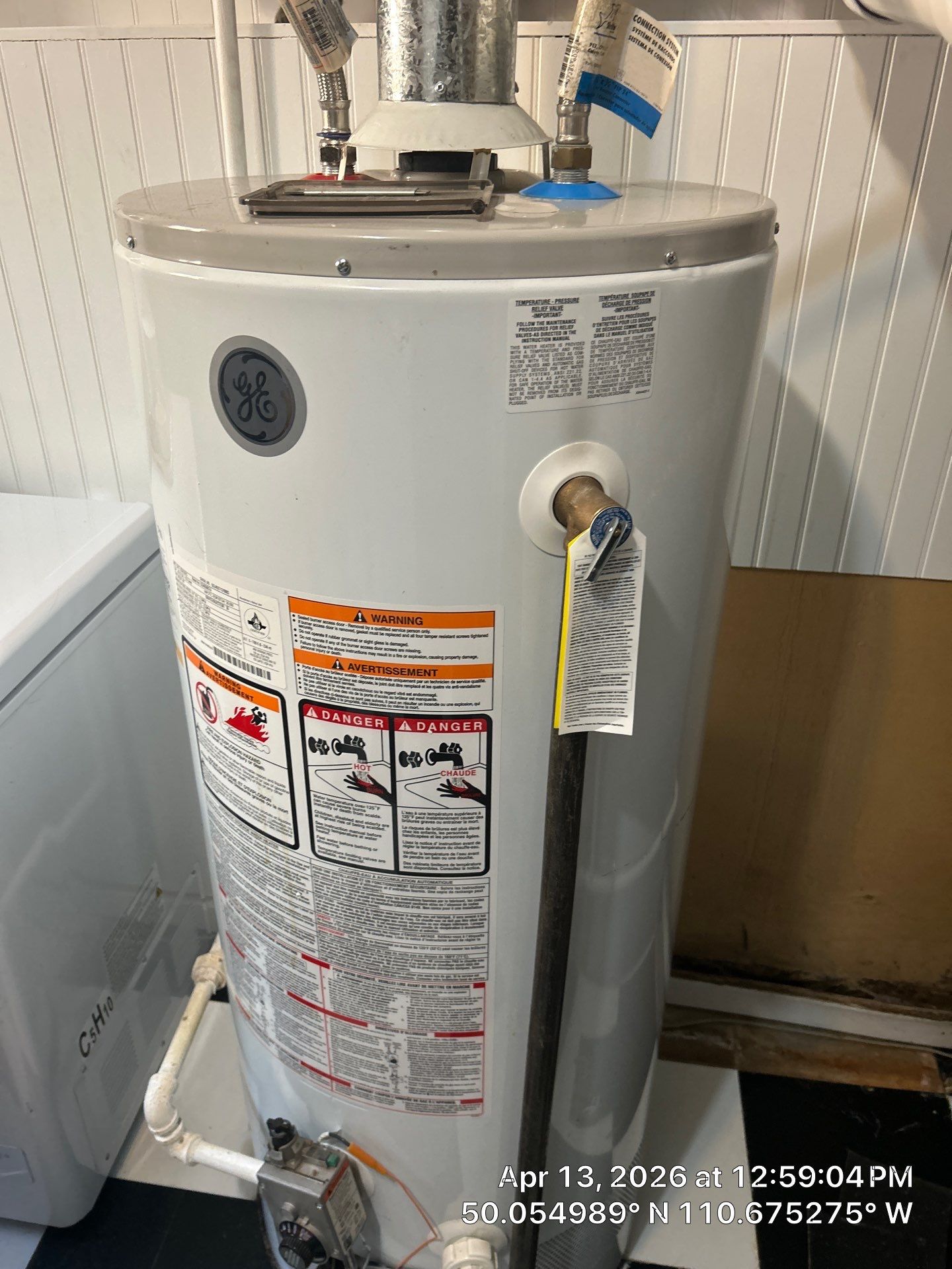40-Gallon Bradford White Natural Gas Water Heater Installation in Medicine Hat by Septic Medic Inc.