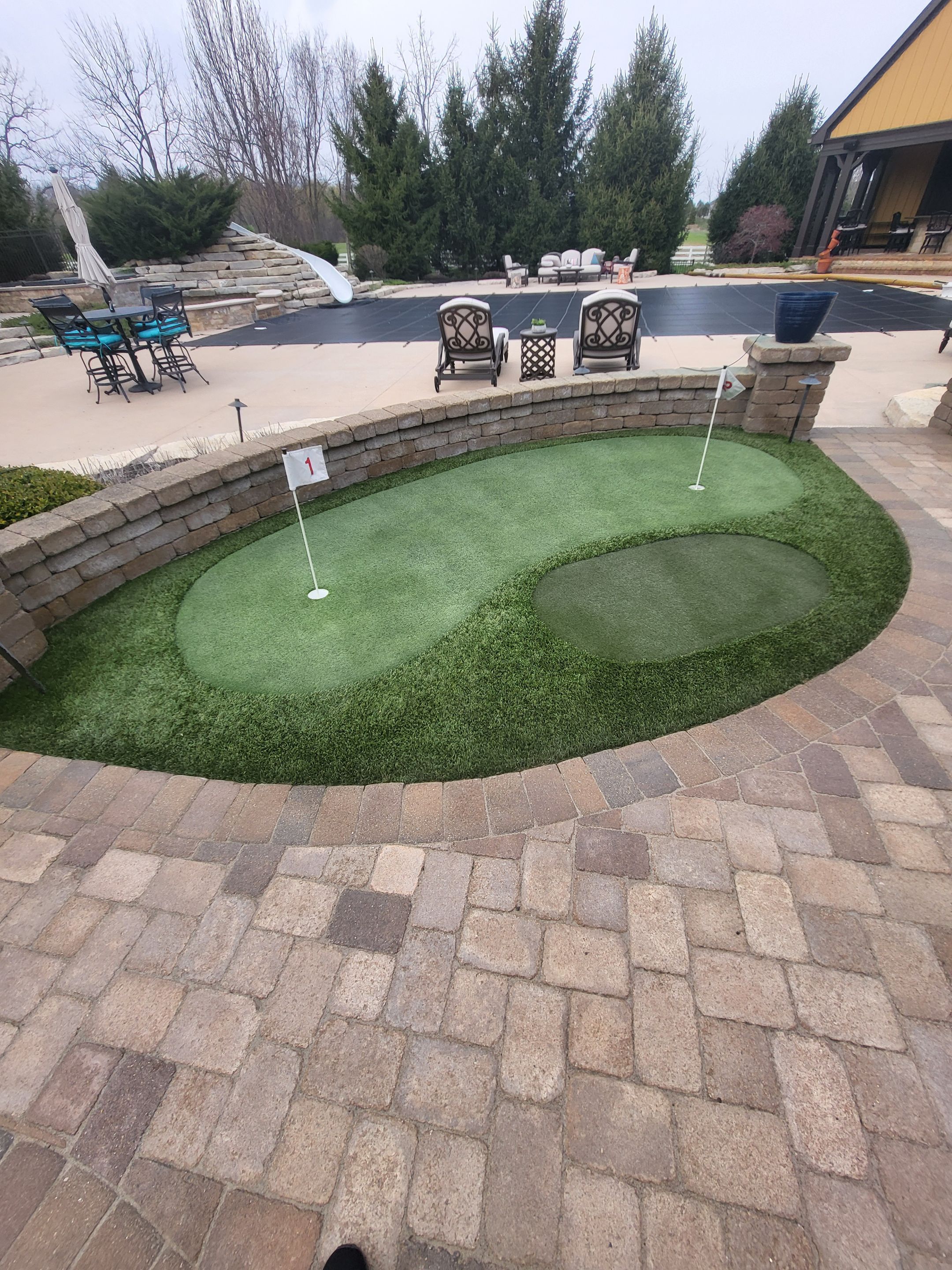 Backyard Putting Course in Delaware, Ohio by Southwest Greens Midwest
