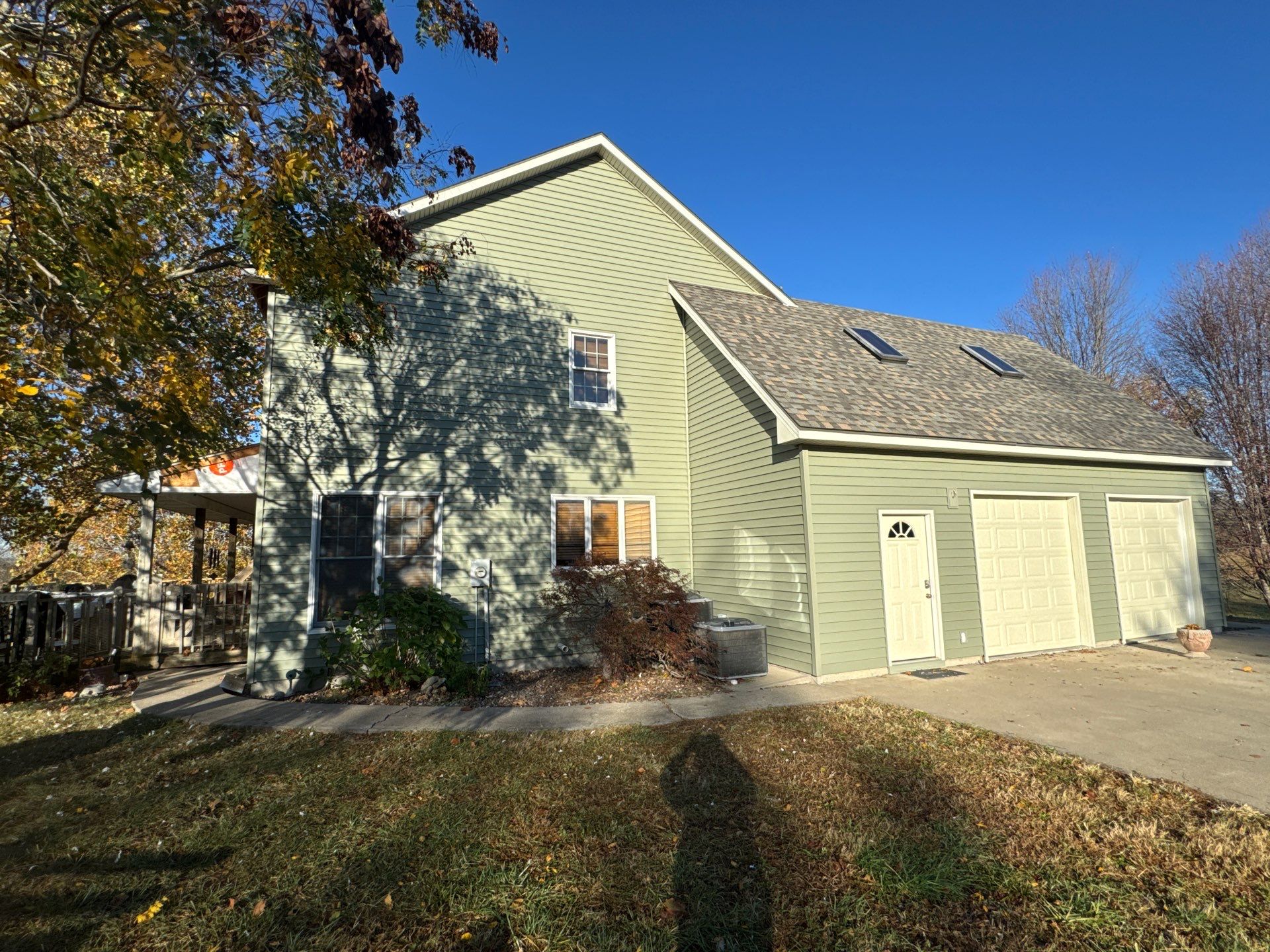 Comprehensive Residential Roof and Siding Replacement in Smithville Missouri by EEC Windows, Siding & Roofing