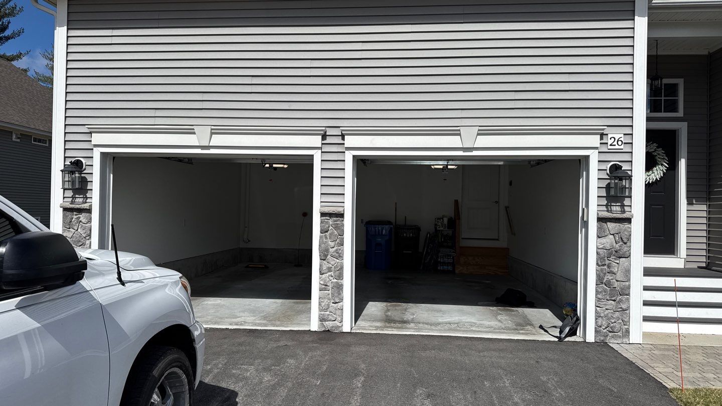 Garage in Londonderry, NH 03053 by Symphony Concrete Coatings
