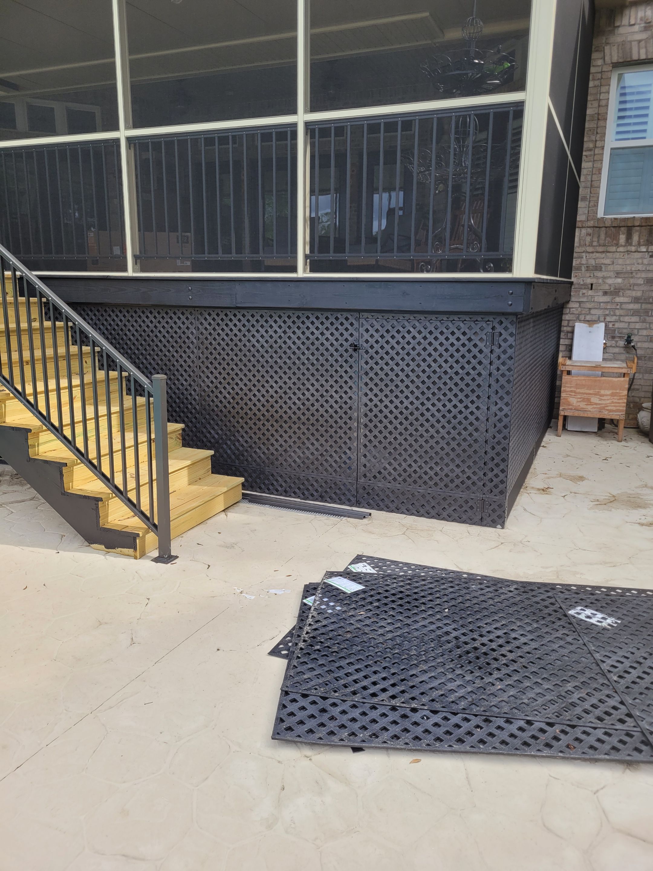 Elevated Screen Room in Crestview by Titan Sunrooms