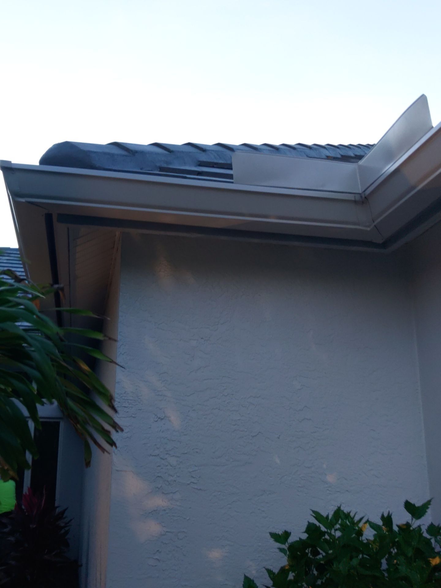 7-Inch Seamless Gutters Installation for Heavy Rain in Bonita Springs FL by Gutter Professors