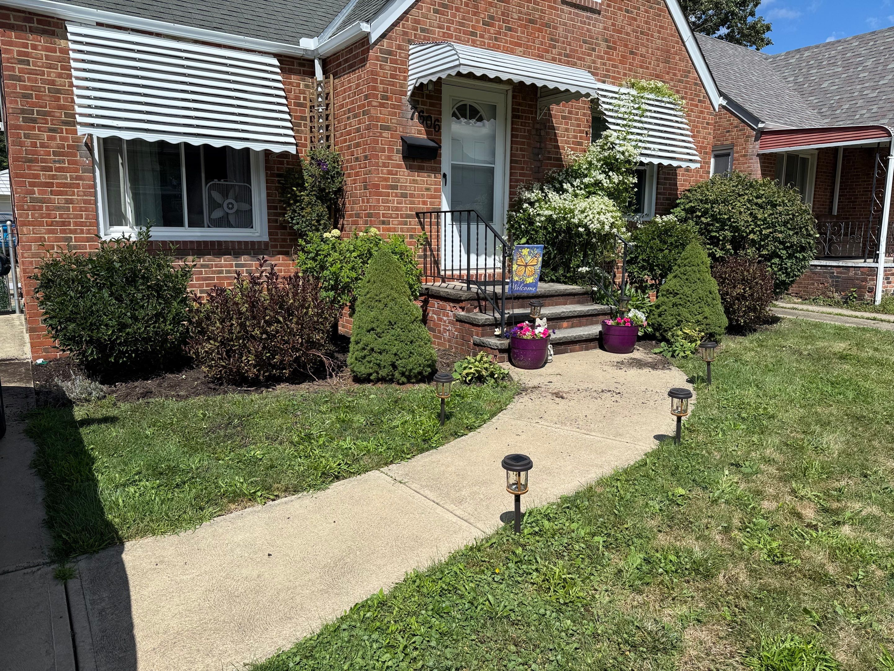 Hardscape Border Install by Elm Rose Gardens